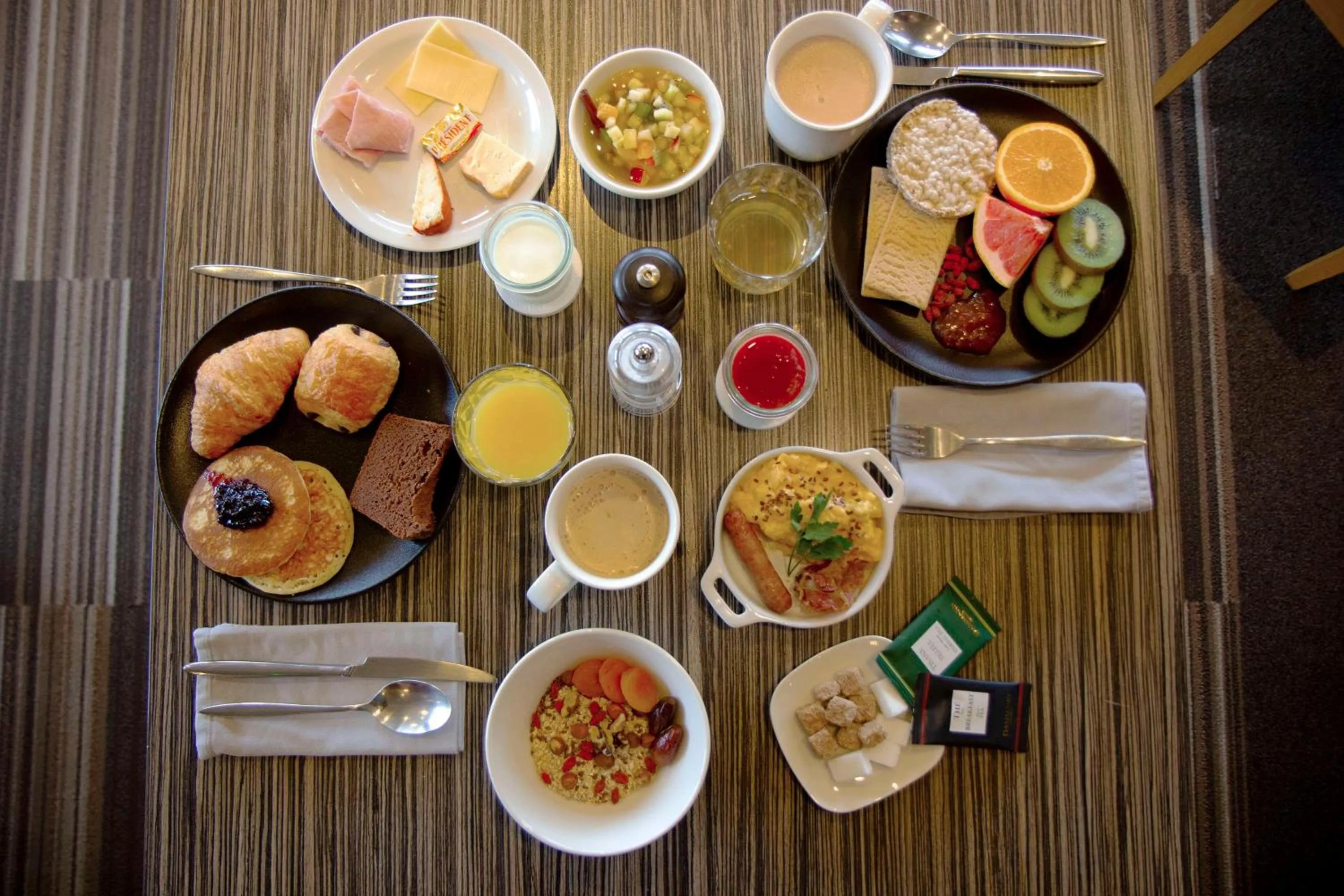 Breakfast in Best Western l'Atelier 117