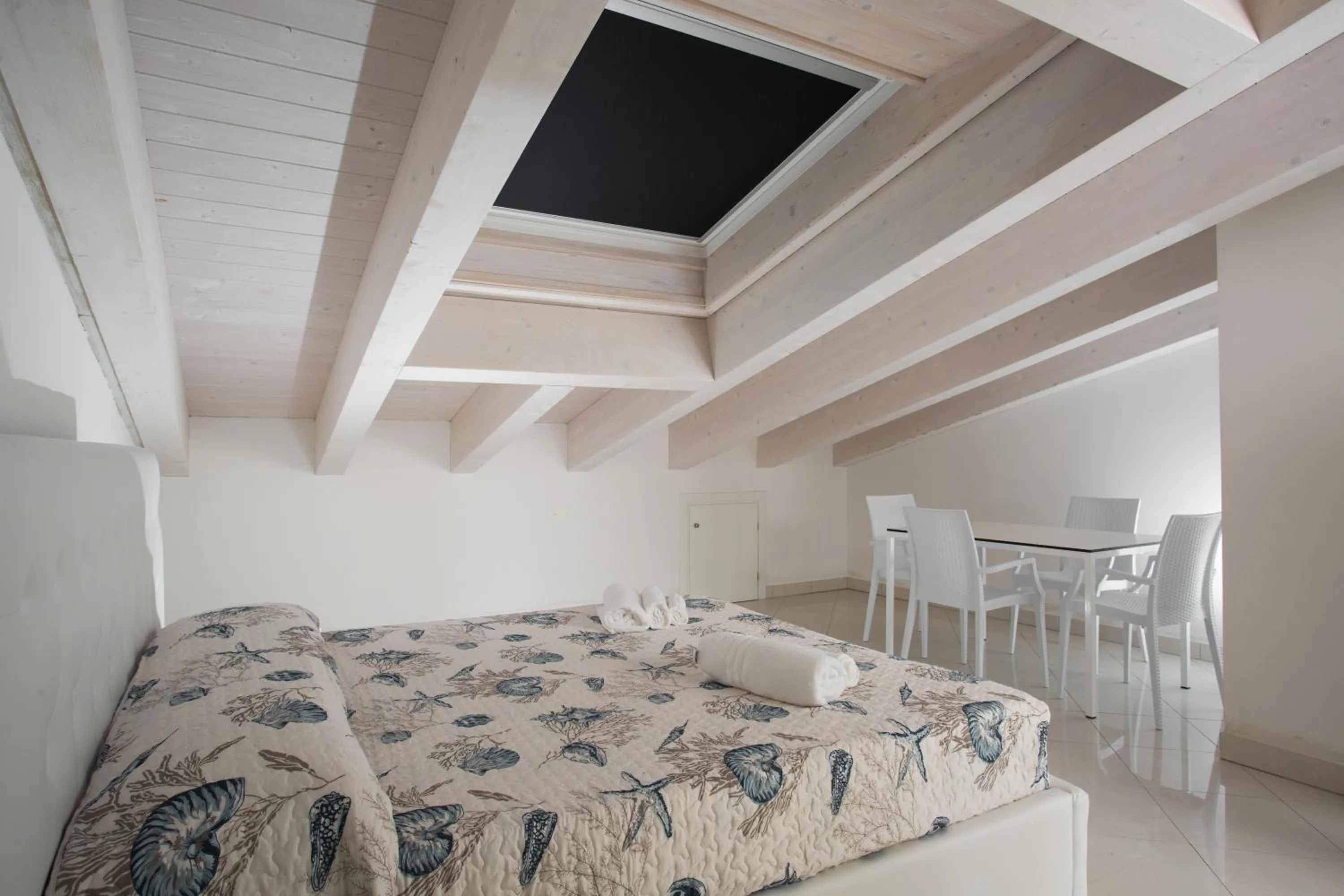 Bed in Residence I Diamanti - Siroli Collection