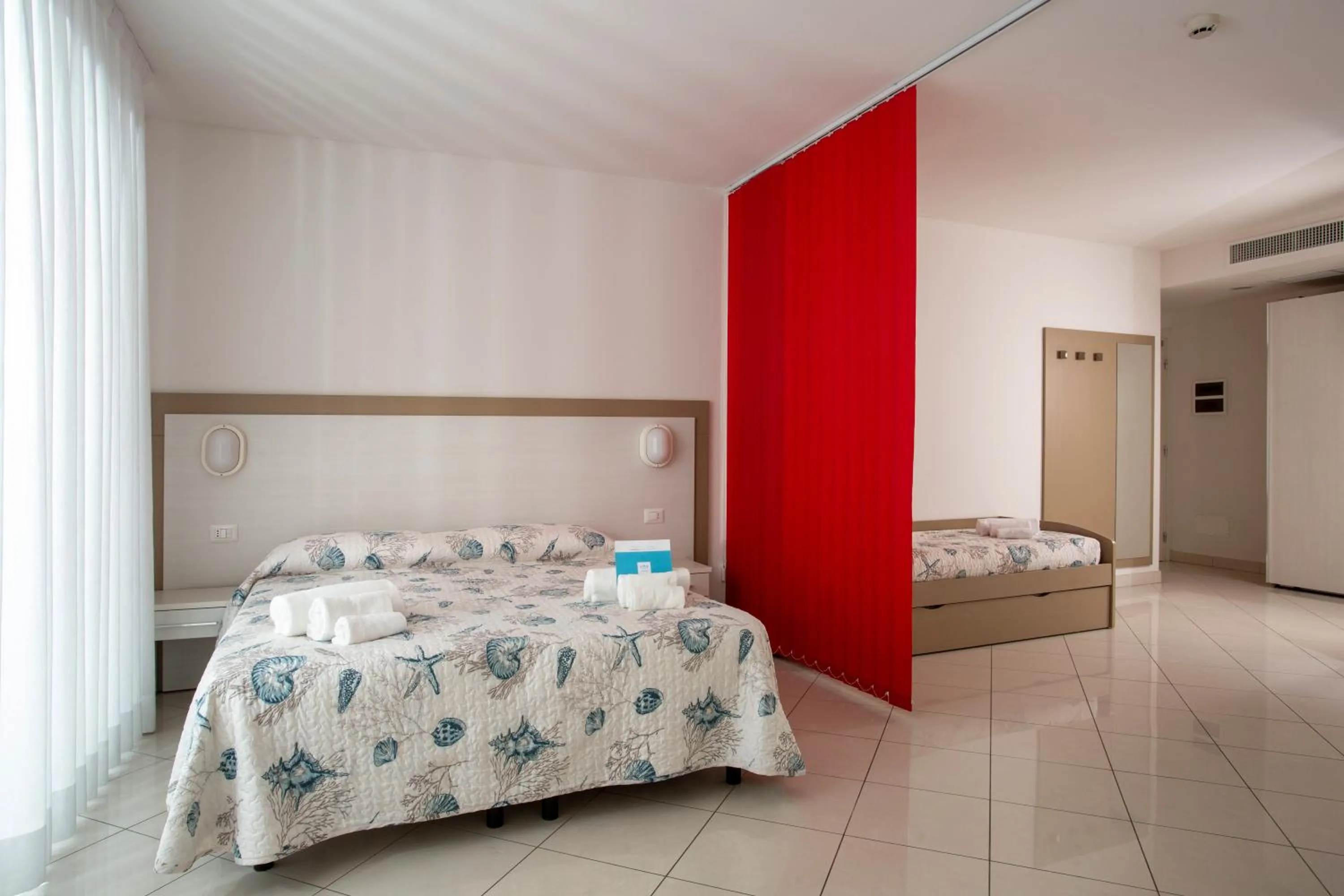 Bedroom, Bed in Residence I Diamanti - Siroli Collection