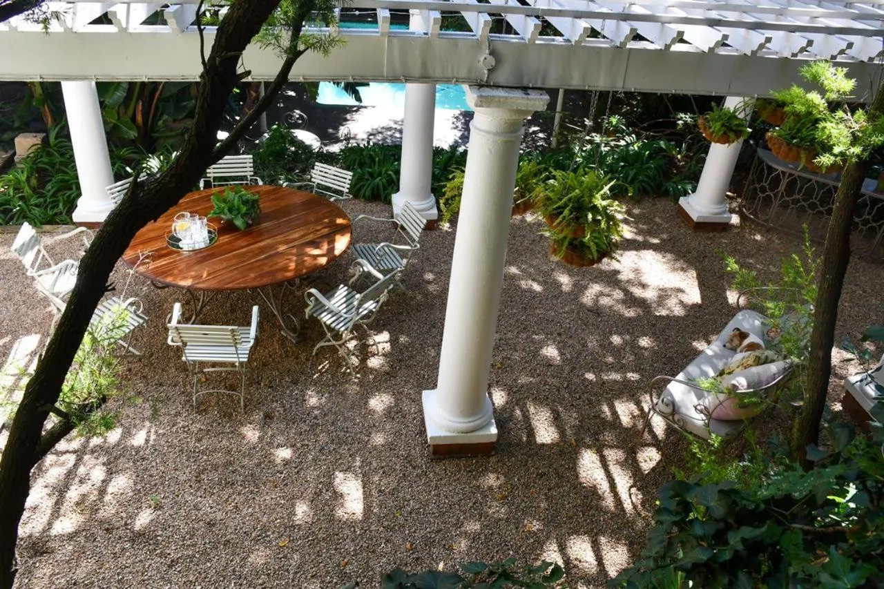 Garden in The Great Gatsby Houghton