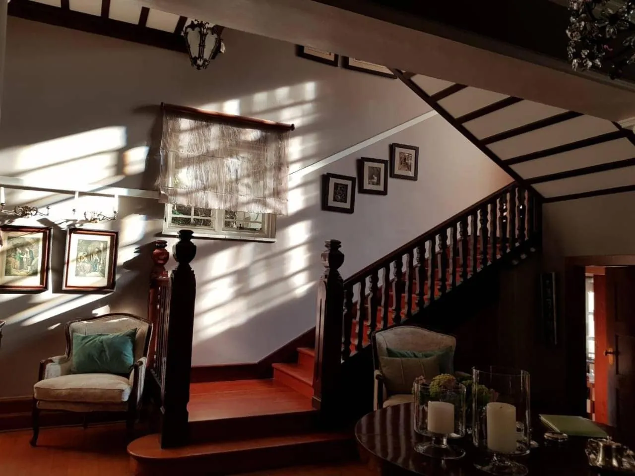 Lobby or reception in The Great Gatsby Houghton