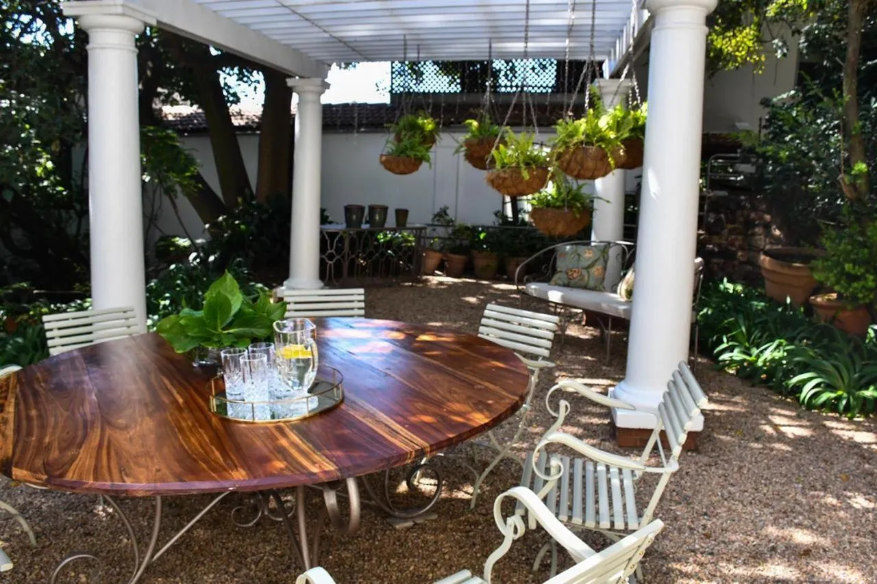 Garden in The Great Gatsby Houghton