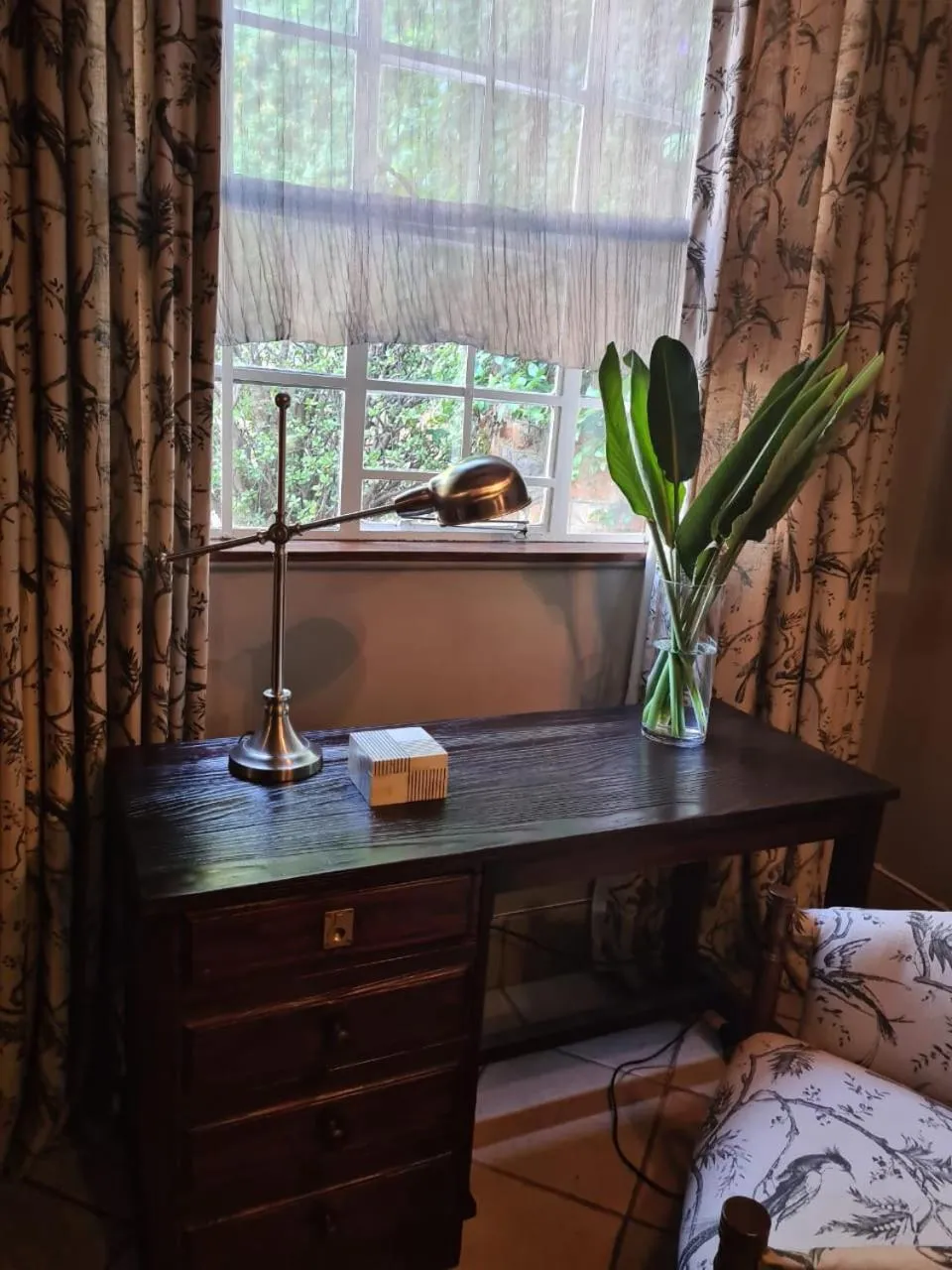 Guests, Bed in The Great Gatsby Houghton