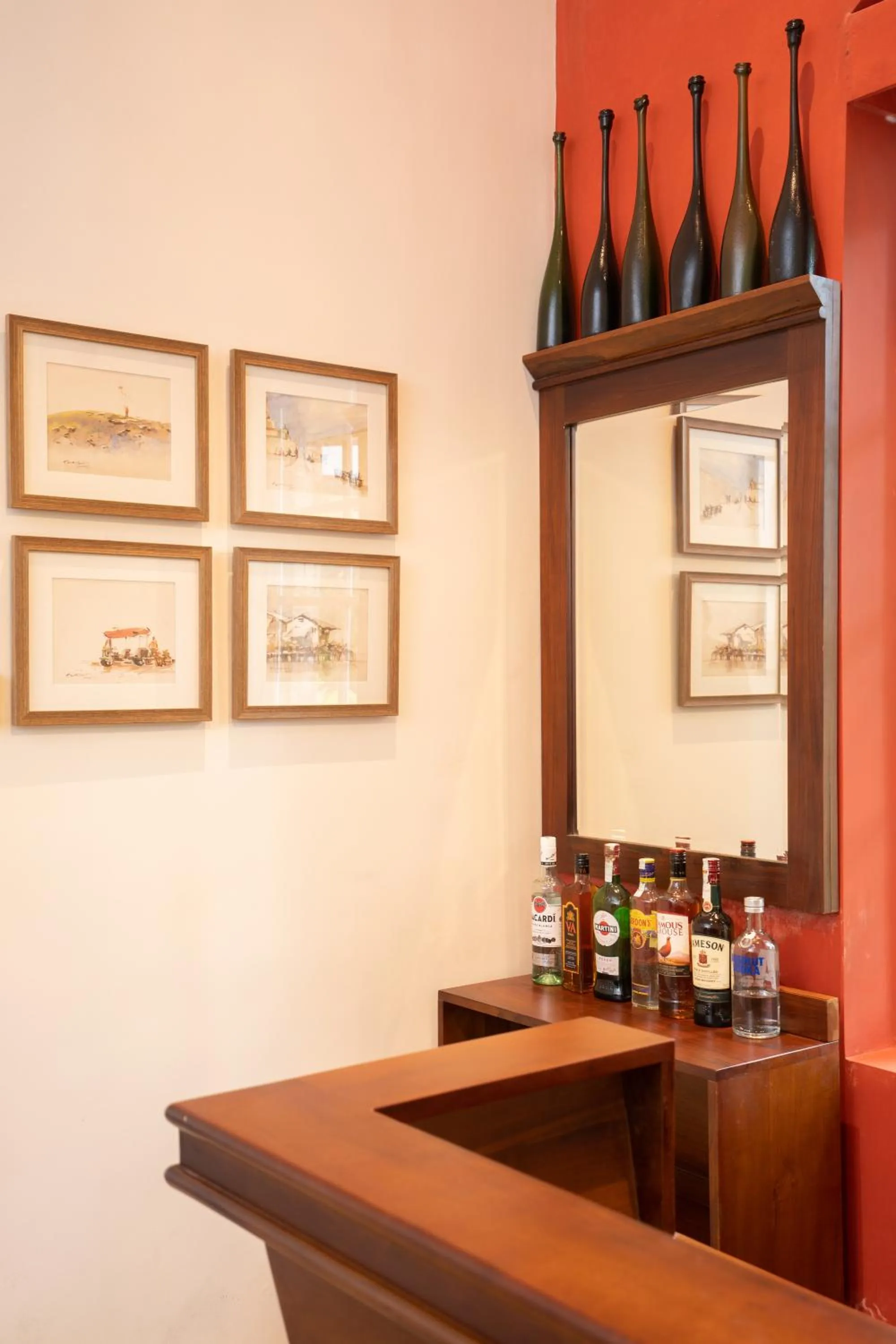 Alcoholic drinks in Glenross Living - A Collection of 7 Private Pool Villas and 3 Colonial Suites