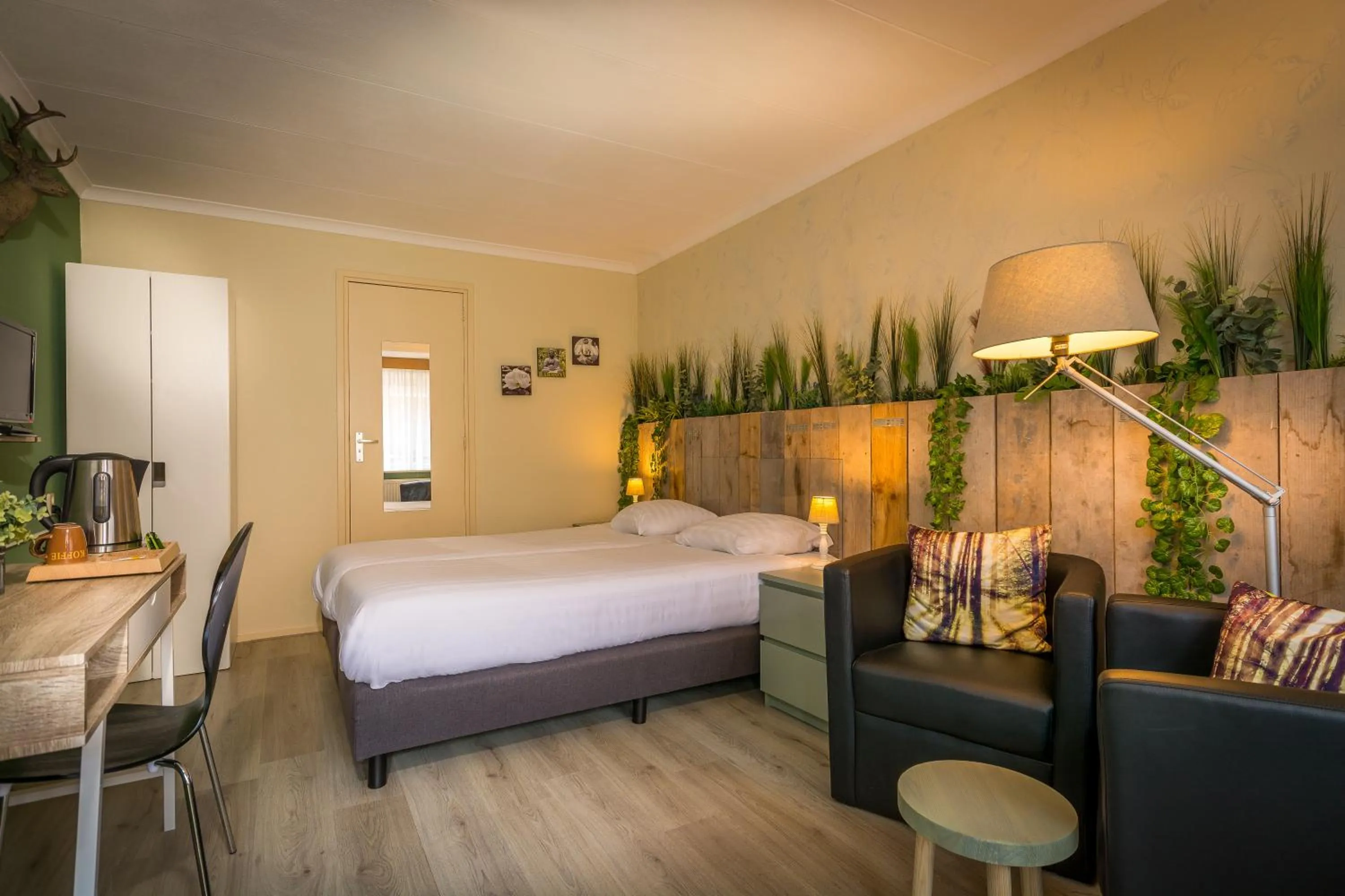 Photo of the whole room, Bed in Carré Hotel Zuid-Limburg