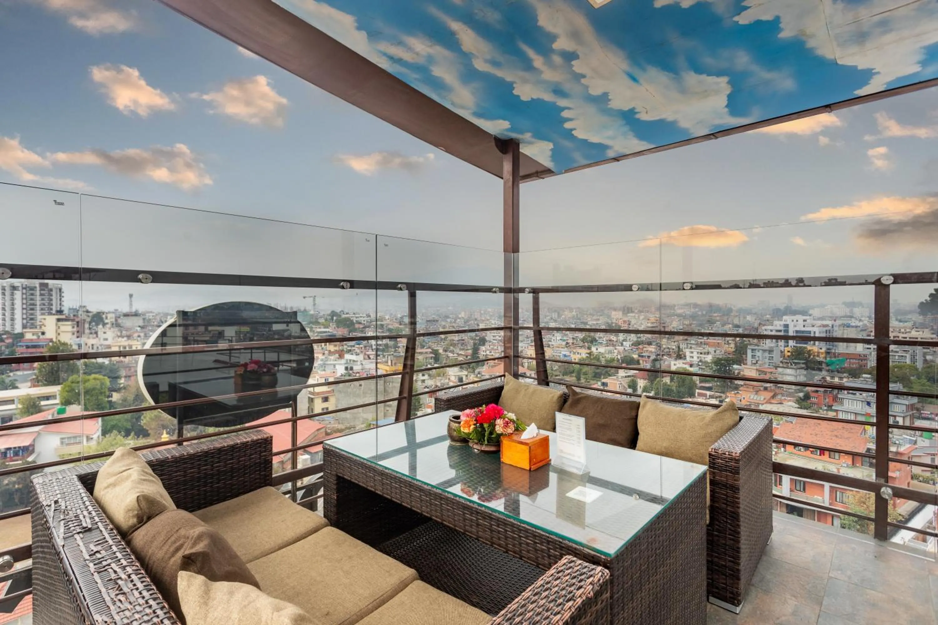 Restaurant/places to eat in Hotel Kutumba