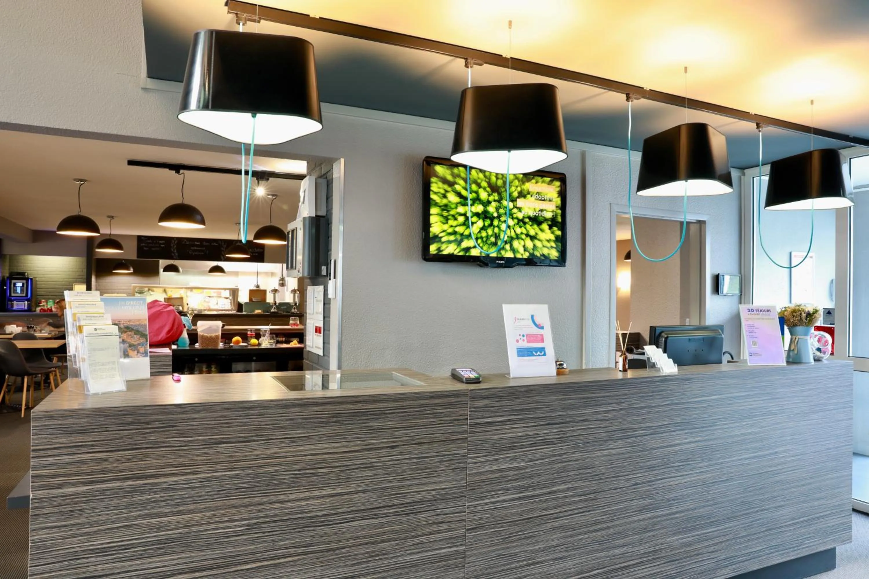 Lobby or reception in Sure Hotel by Best Western Limoges Sud