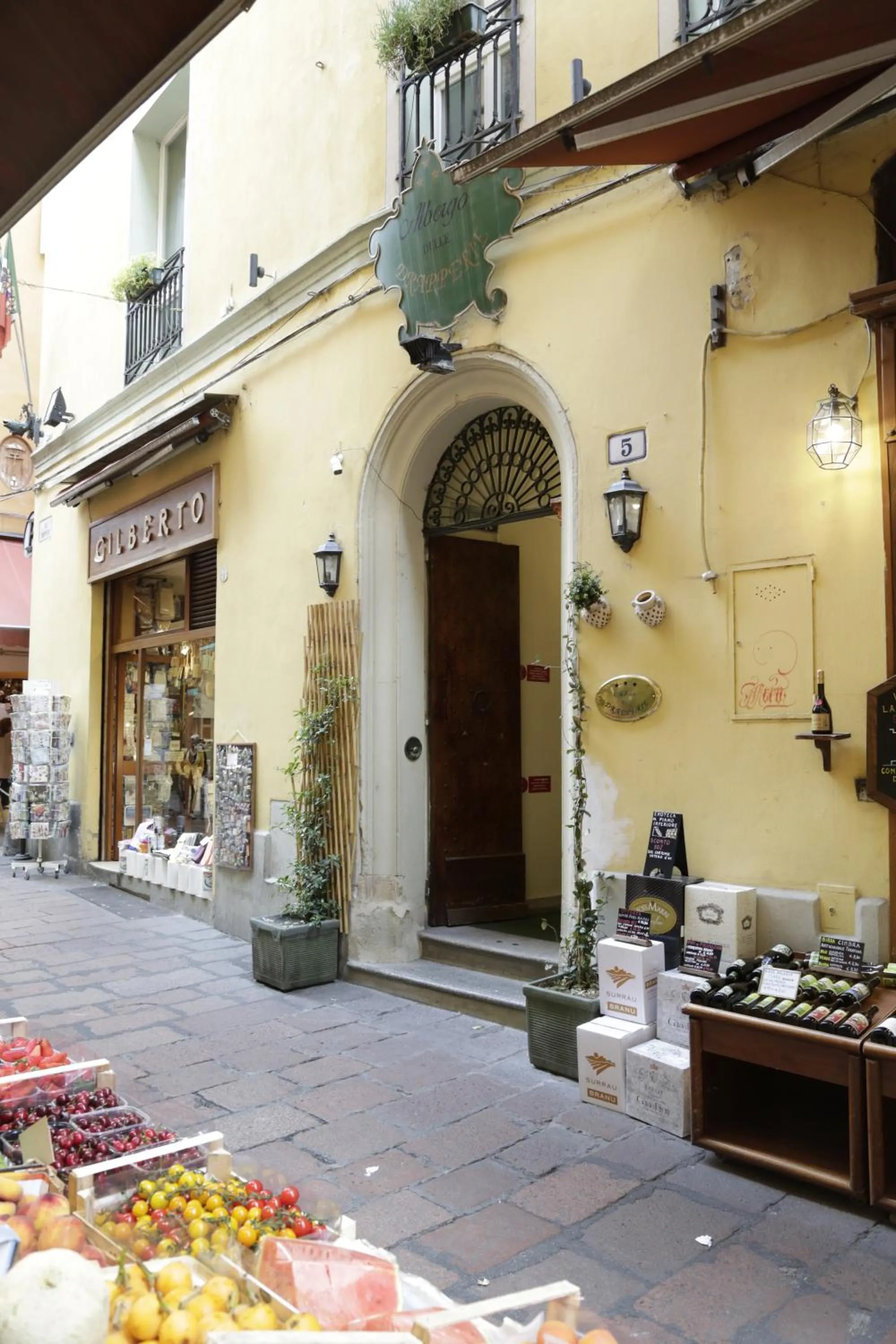 Property building in Albergo delle Drapperie