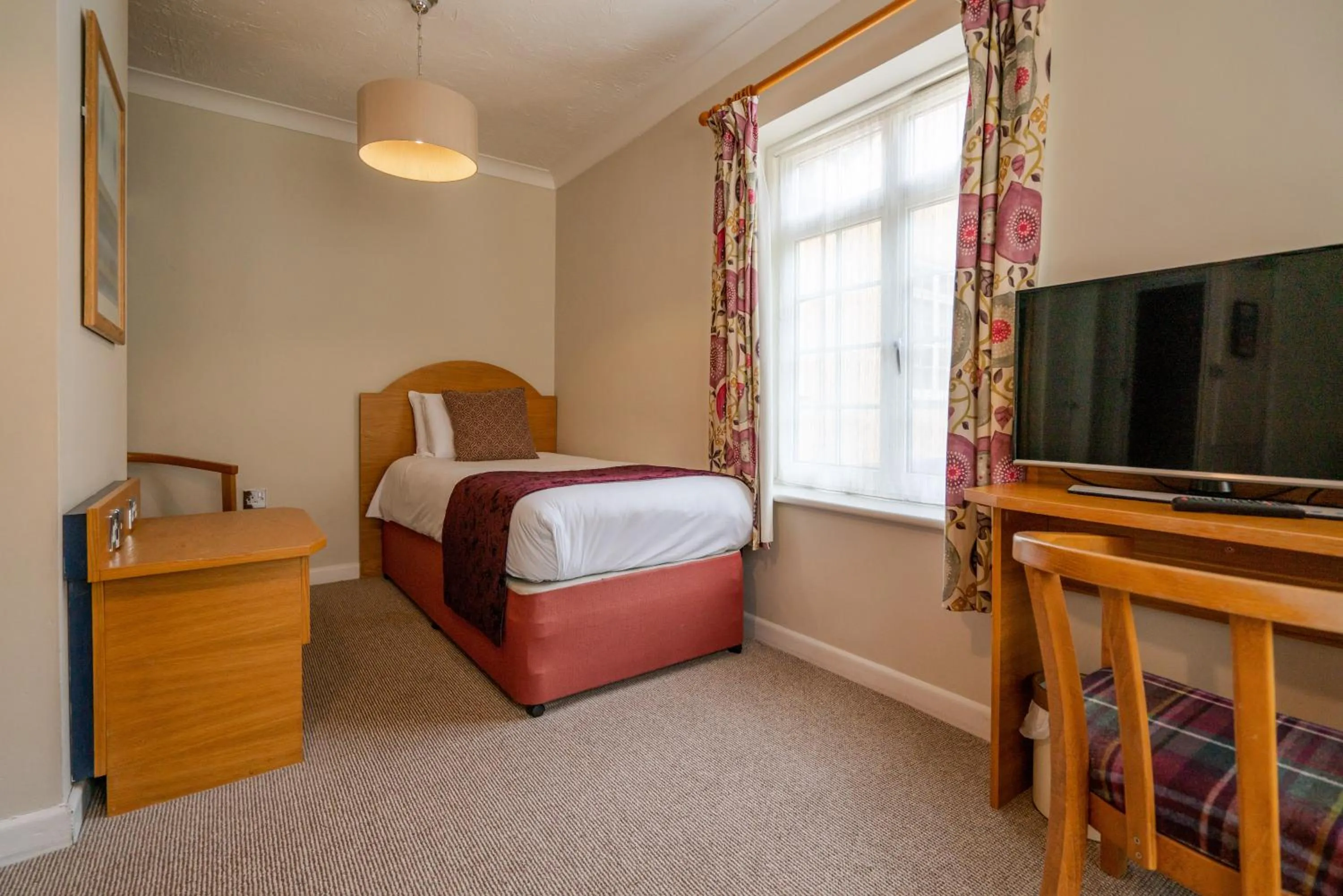 Bed in Avon Causeway Hotel