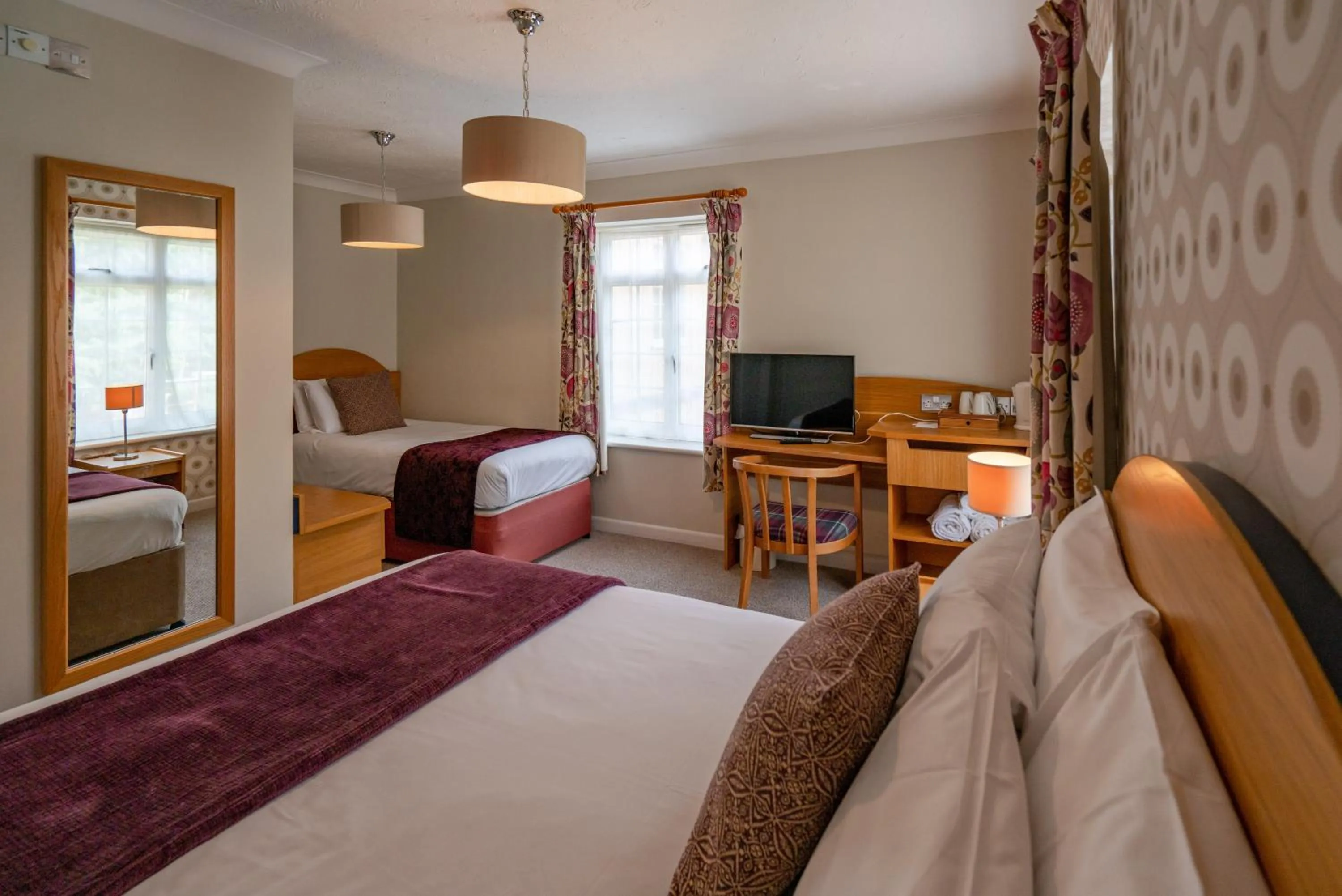 Photo of the whole room, Bed in Avon Causeway Hotel