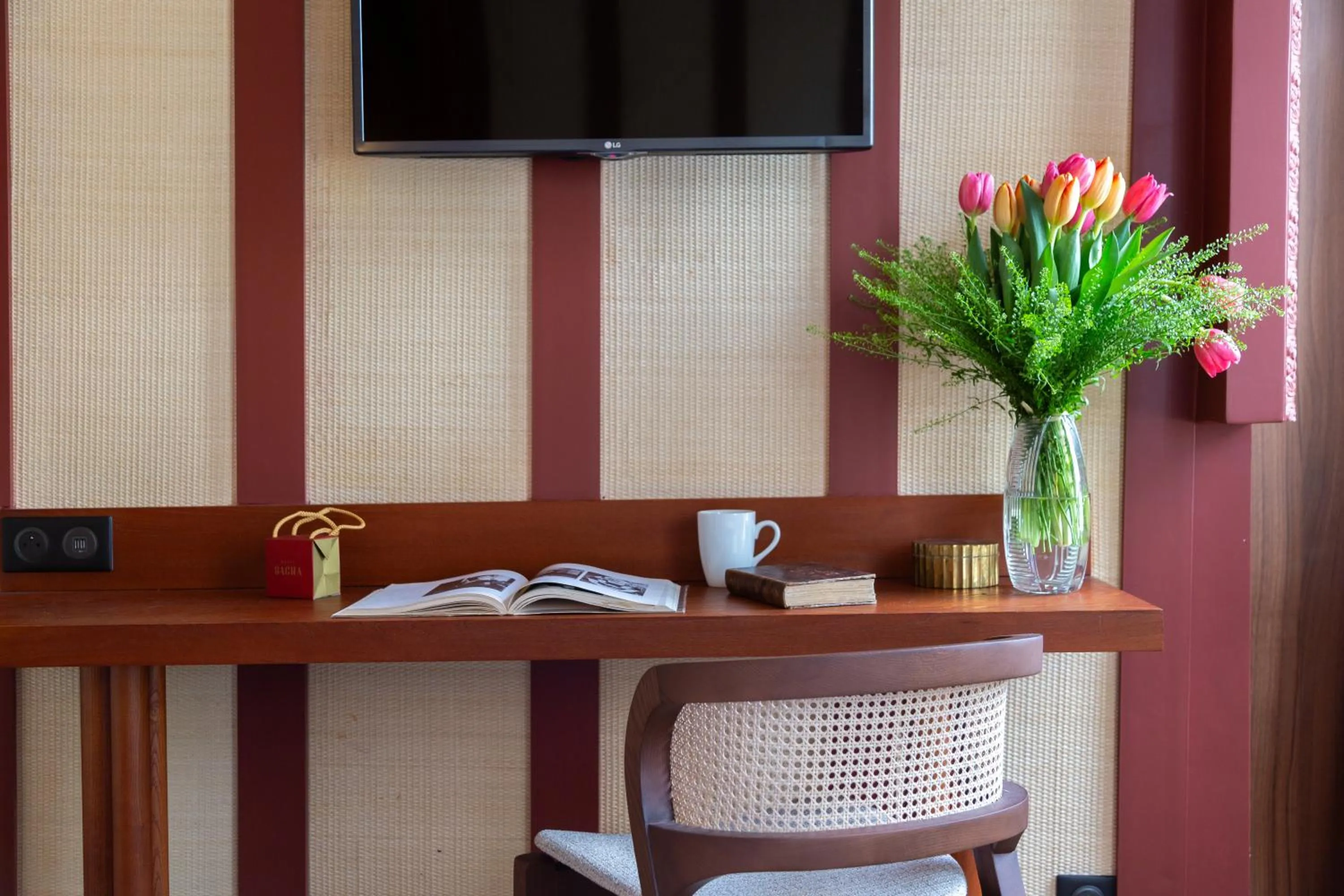 Decorative detail in Hotel Sacha