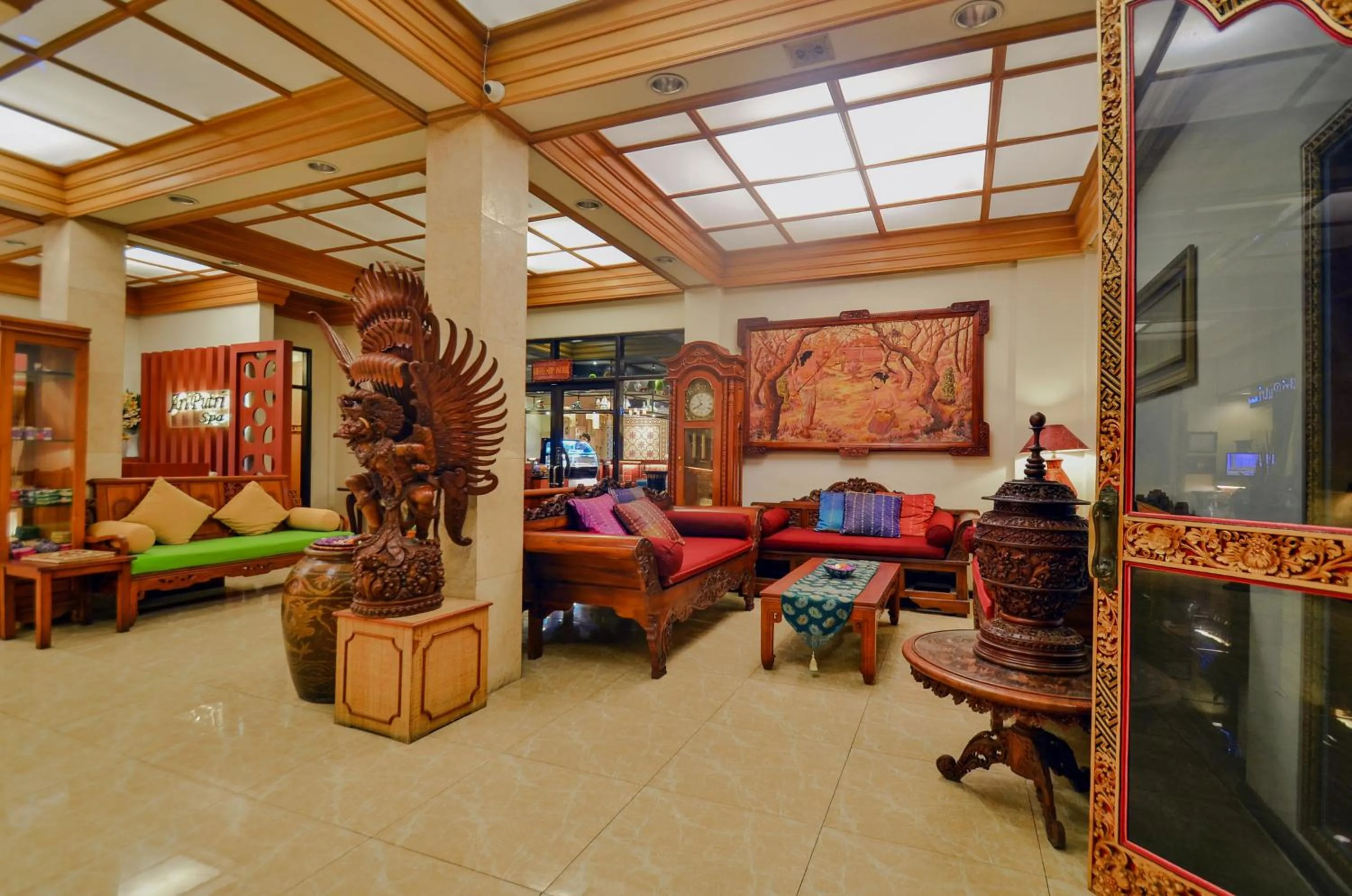 Lobby or reception in Ari Putri Hotel