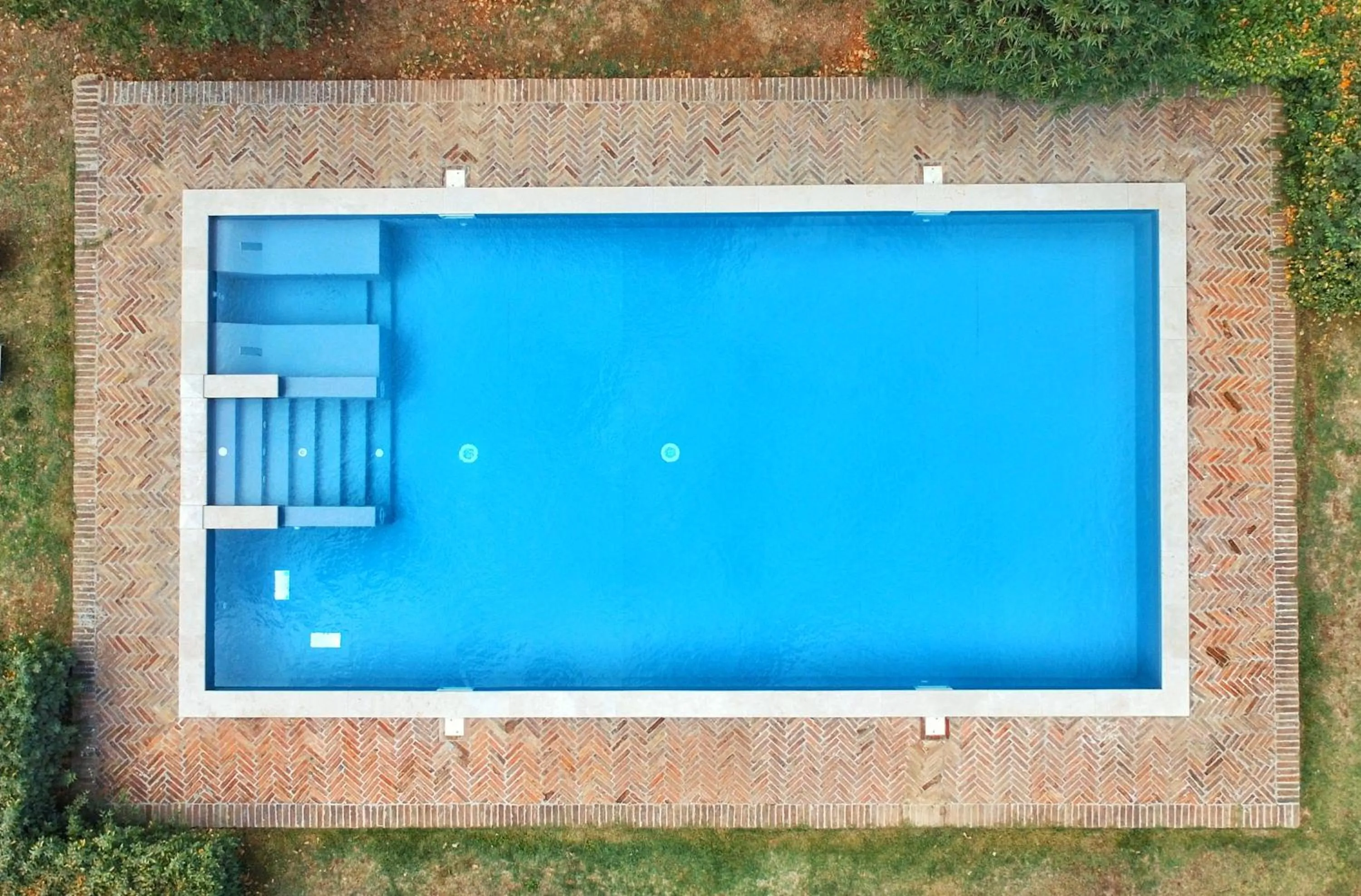 Pool view in Castello di San Fabiano