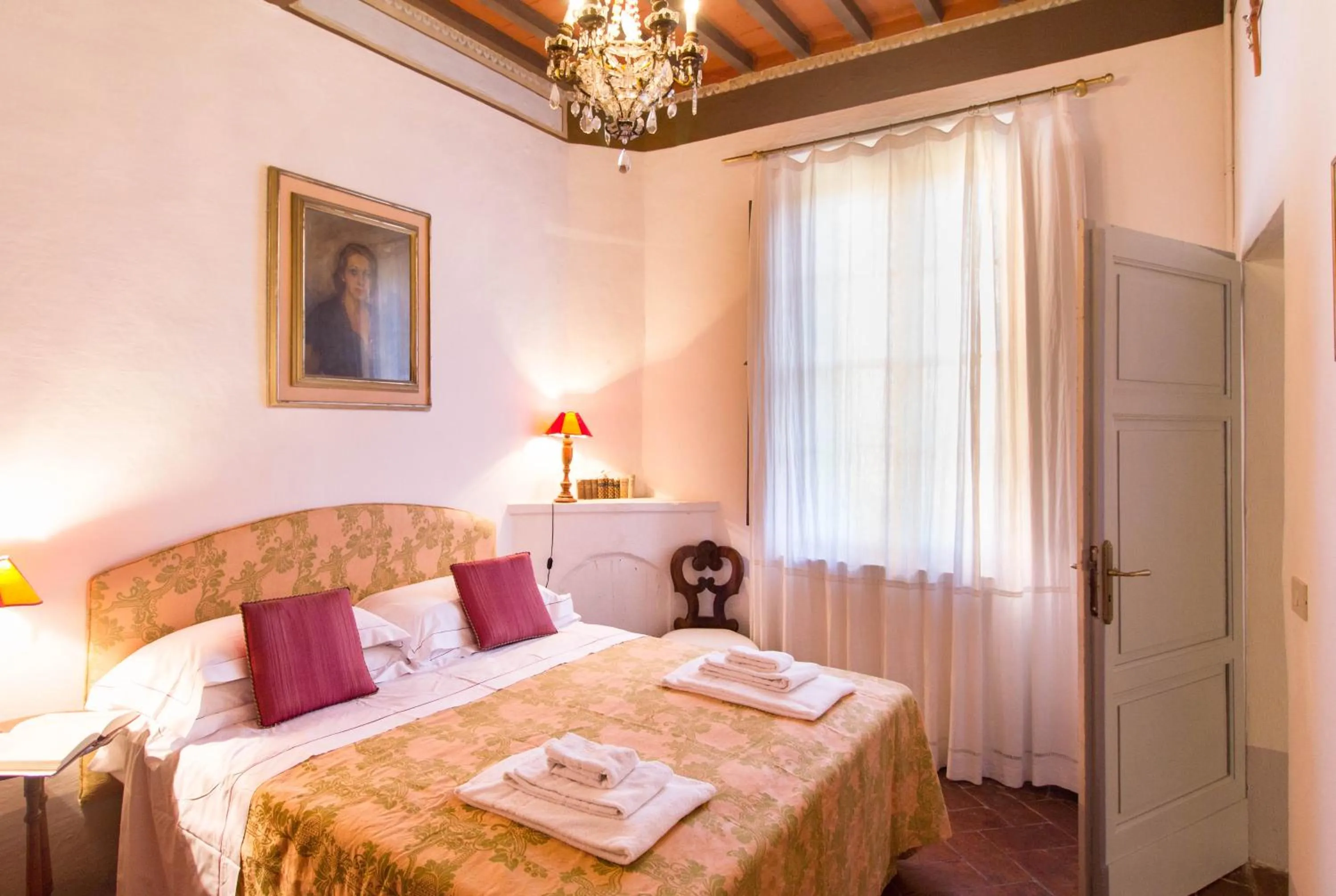 Bedroom in Castello di San Fabiano