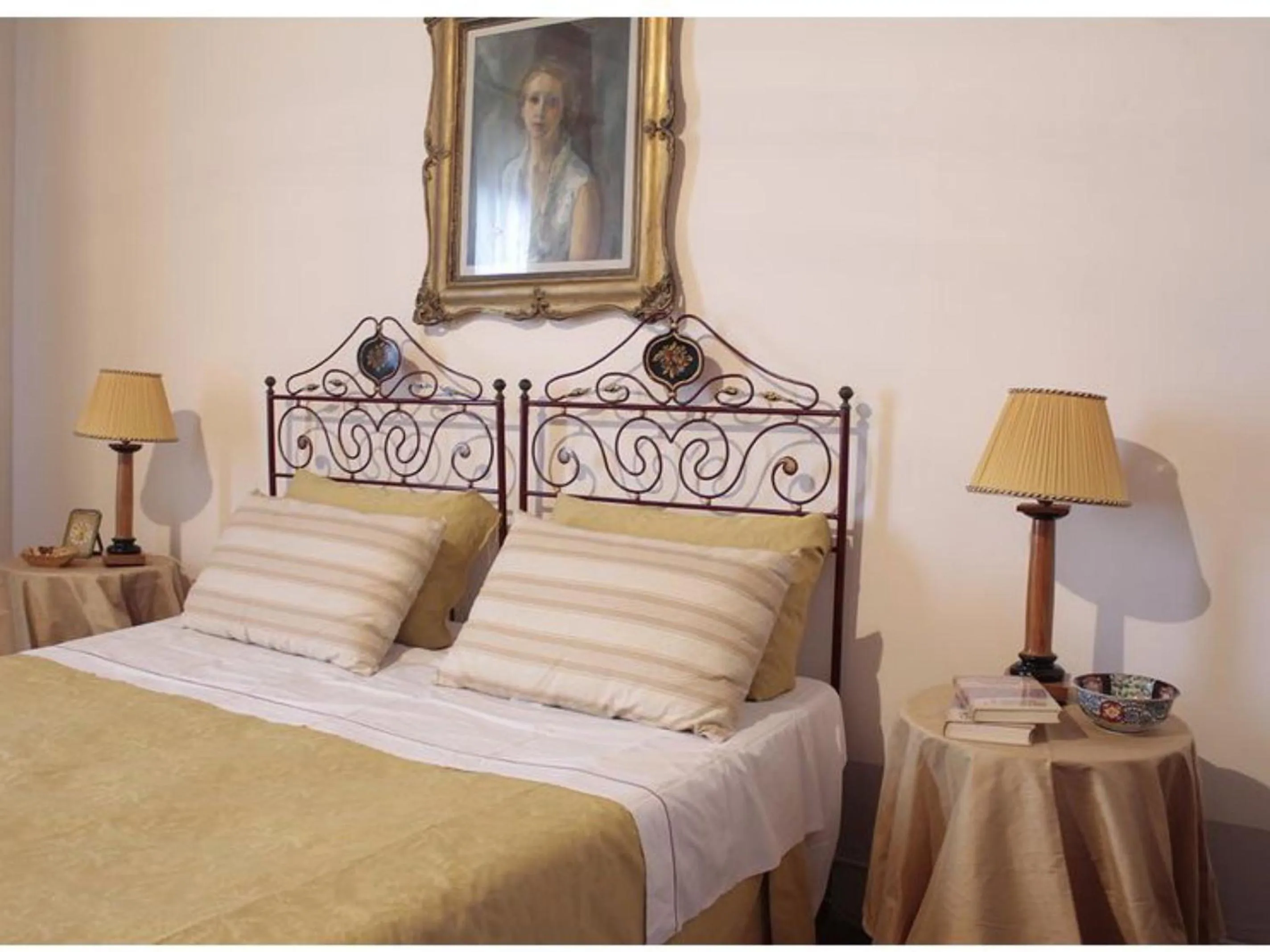Bedroom in Castello di San Fabiano