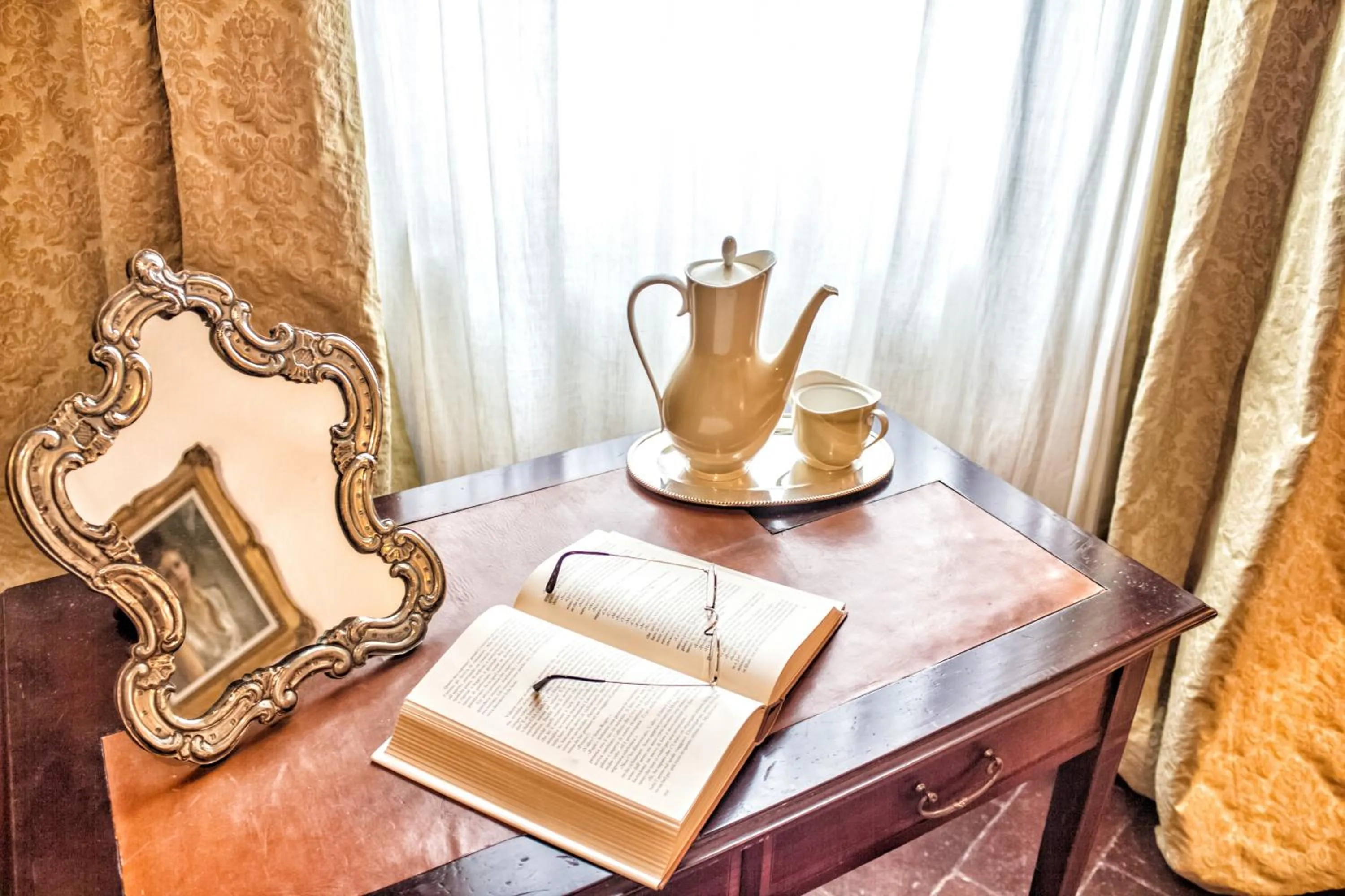 Bedroom in Castello di San Fabiano