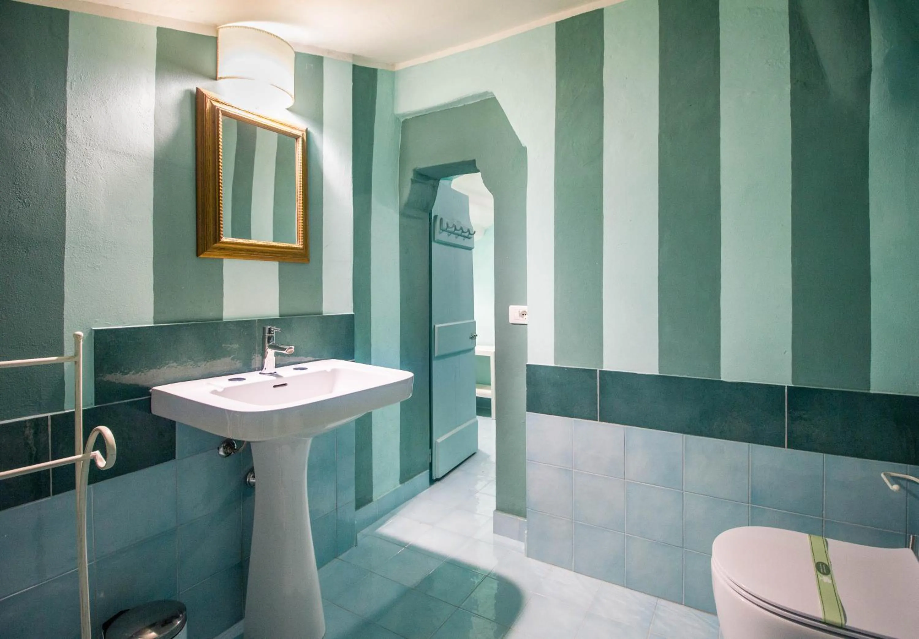 Toilet in Castello di San Fabiano