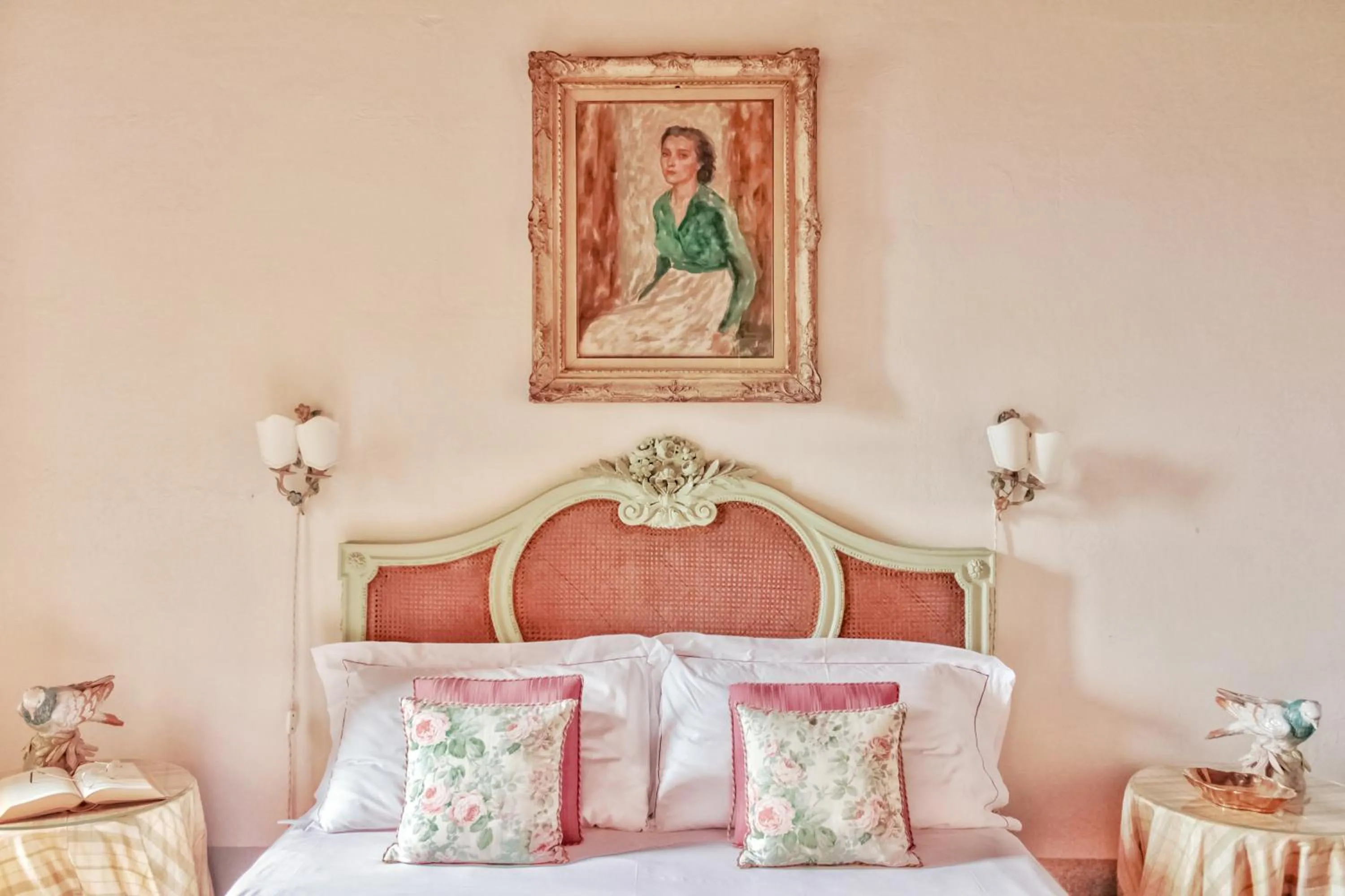 Bedroom in Castello di San Fabiano