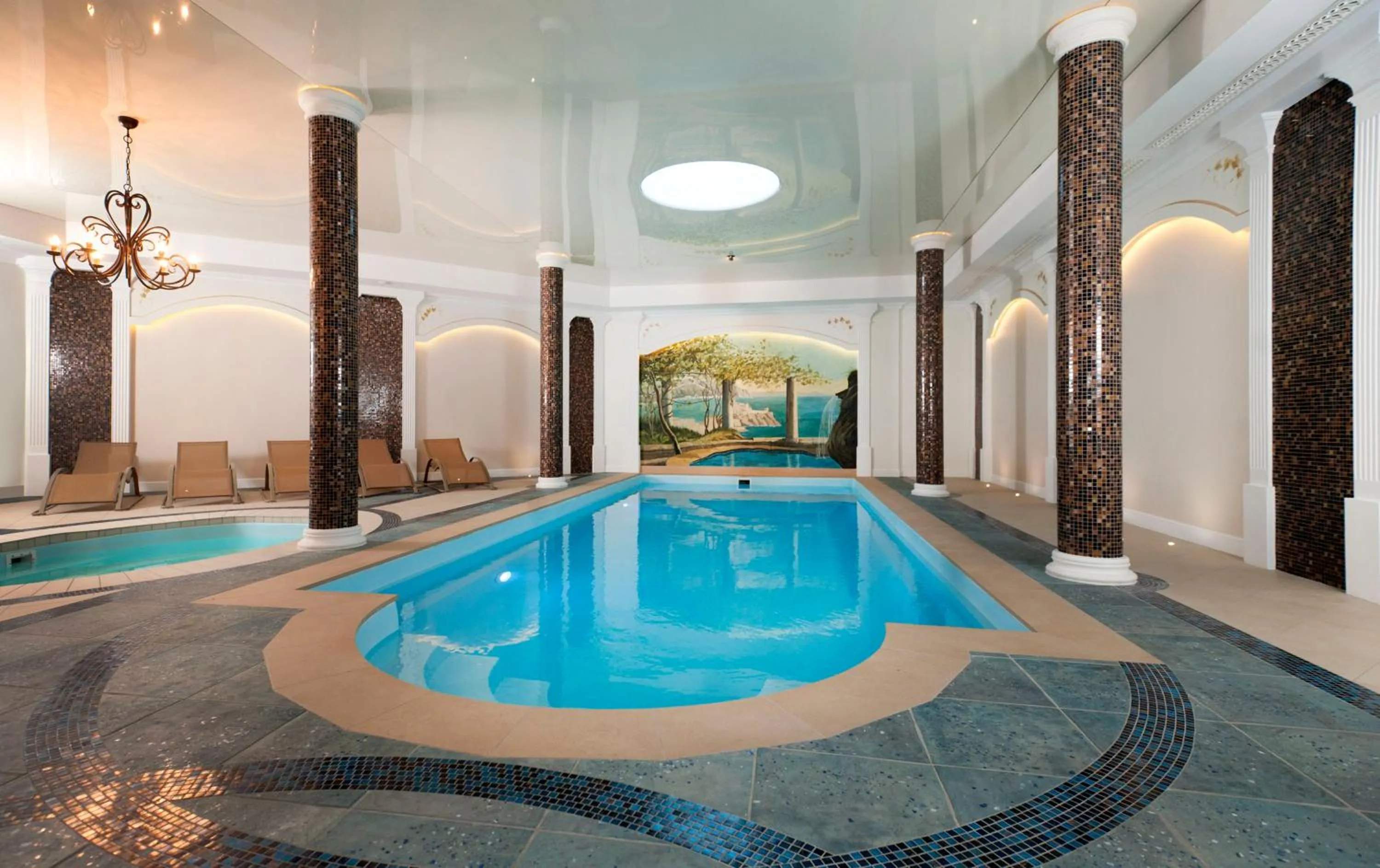 Swimming pool in Borowinowy Zdrój Hotel Wellness Spa & Conference