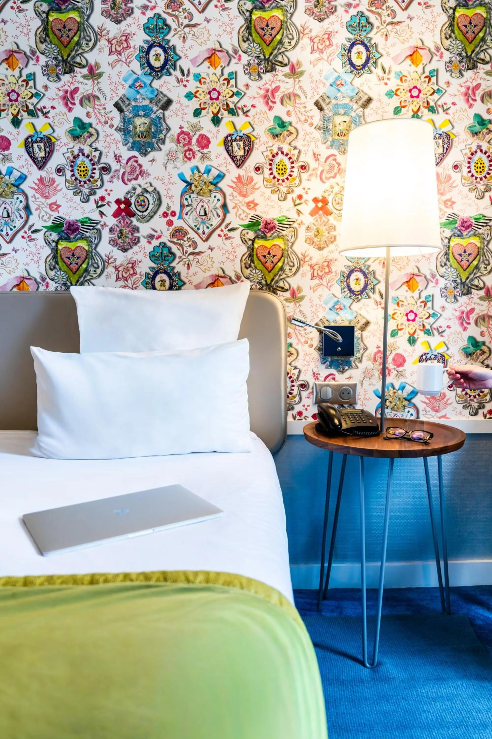 Bedroom, Bed in Hôtel Edouard 6 by Malone