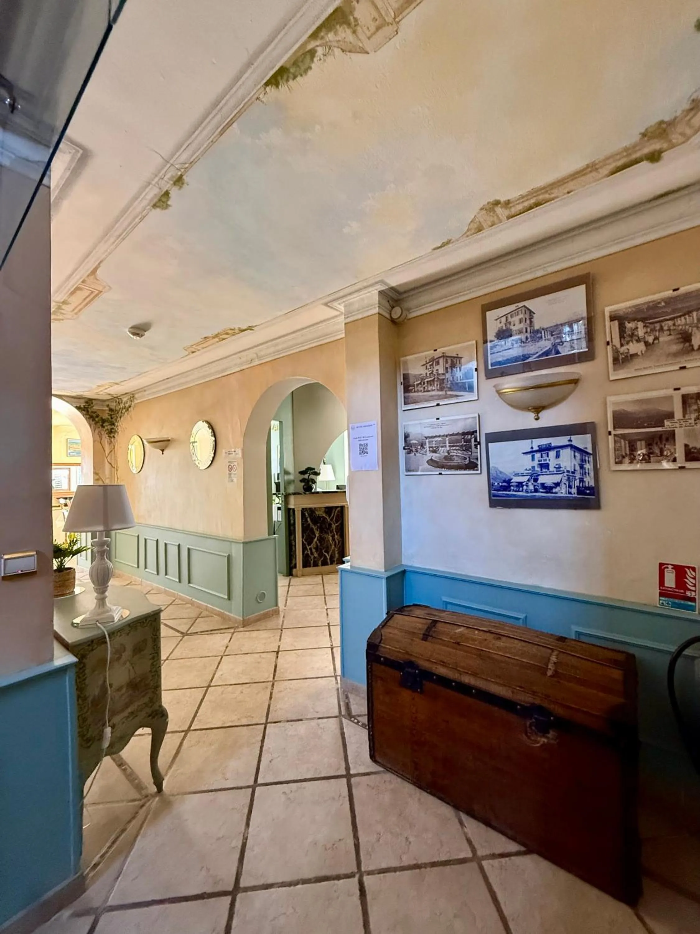 Facade/entrance in Hôtel Miramar