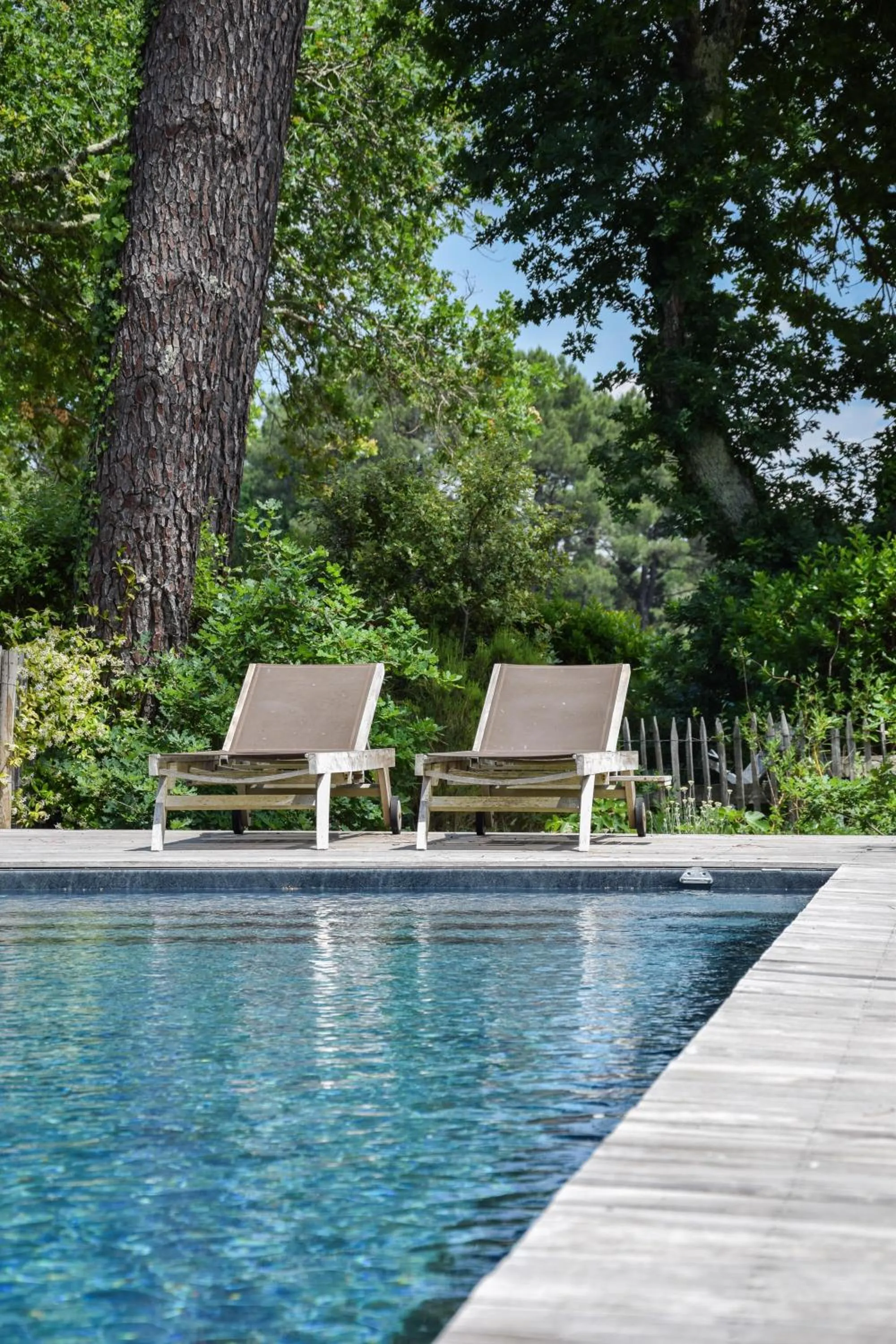 Swimming pool in La Maison Moutchic