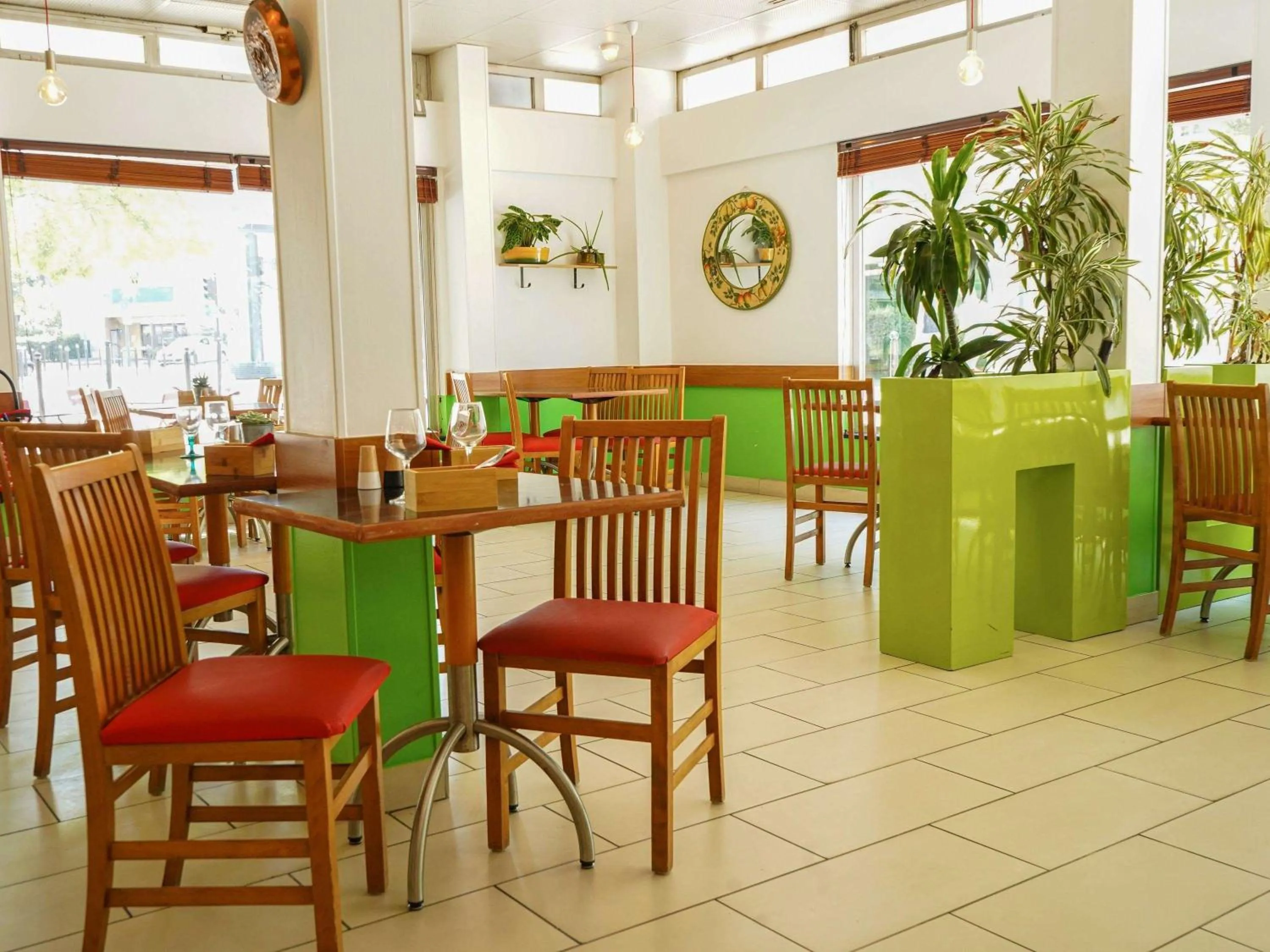 Restaurant/Places to Eat in ibis Lille Tourcoing Centre