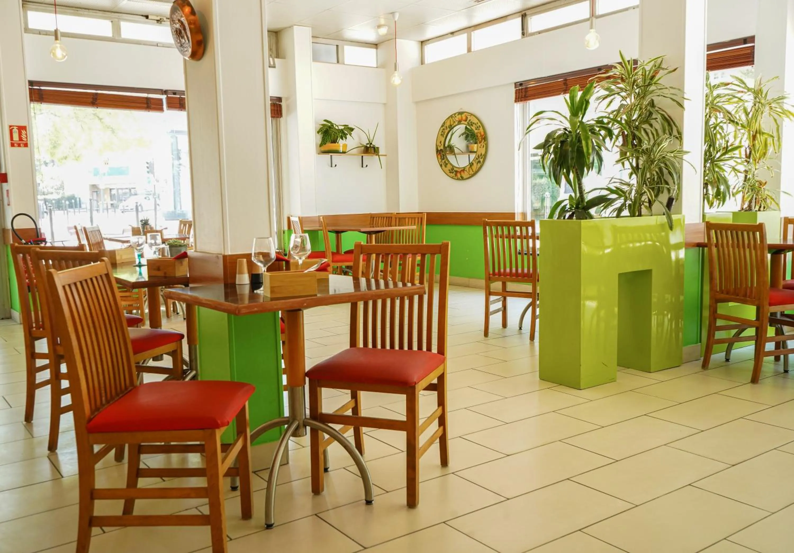 Restaurant/Places to Eat in ibis Lille Tourcoing Centre