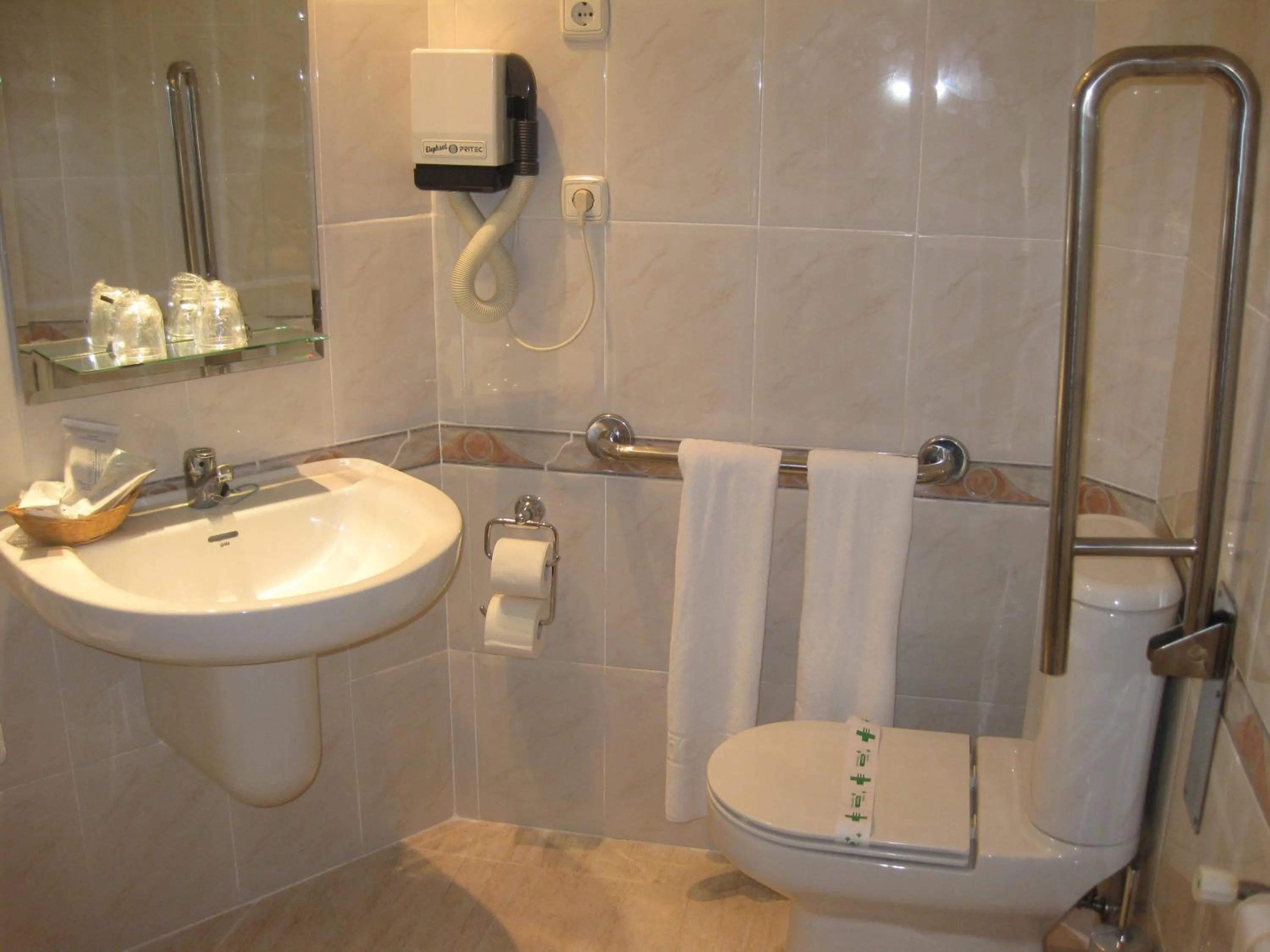 Toilet in Hotel Florida