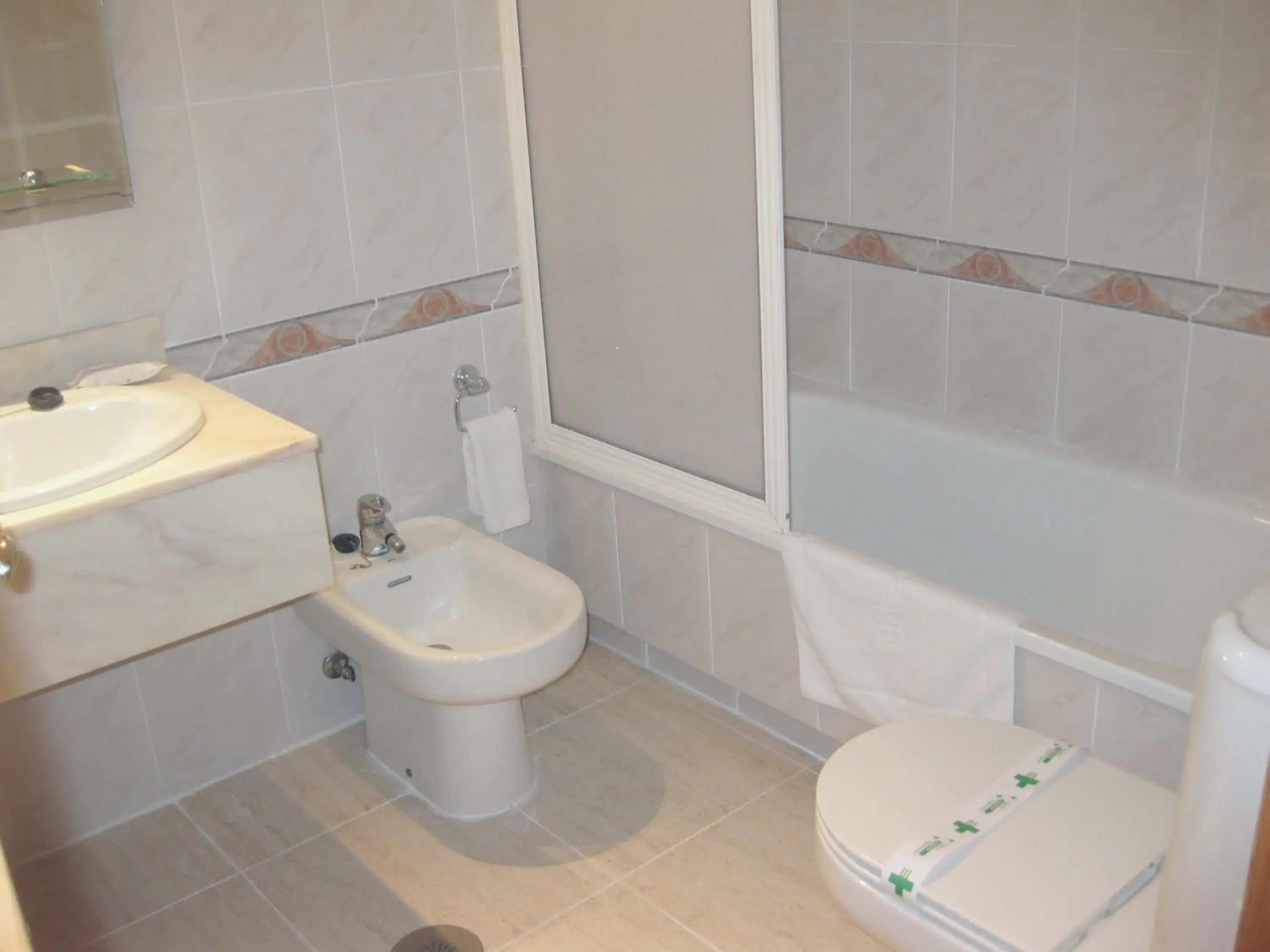 Double Room in Hotel Florida Double Room in Hotel Florida