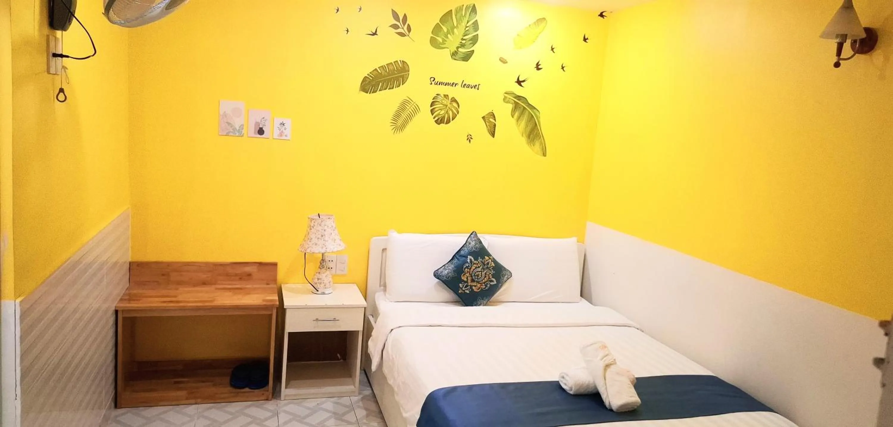 Bed in Hai Long Vuong Hotel