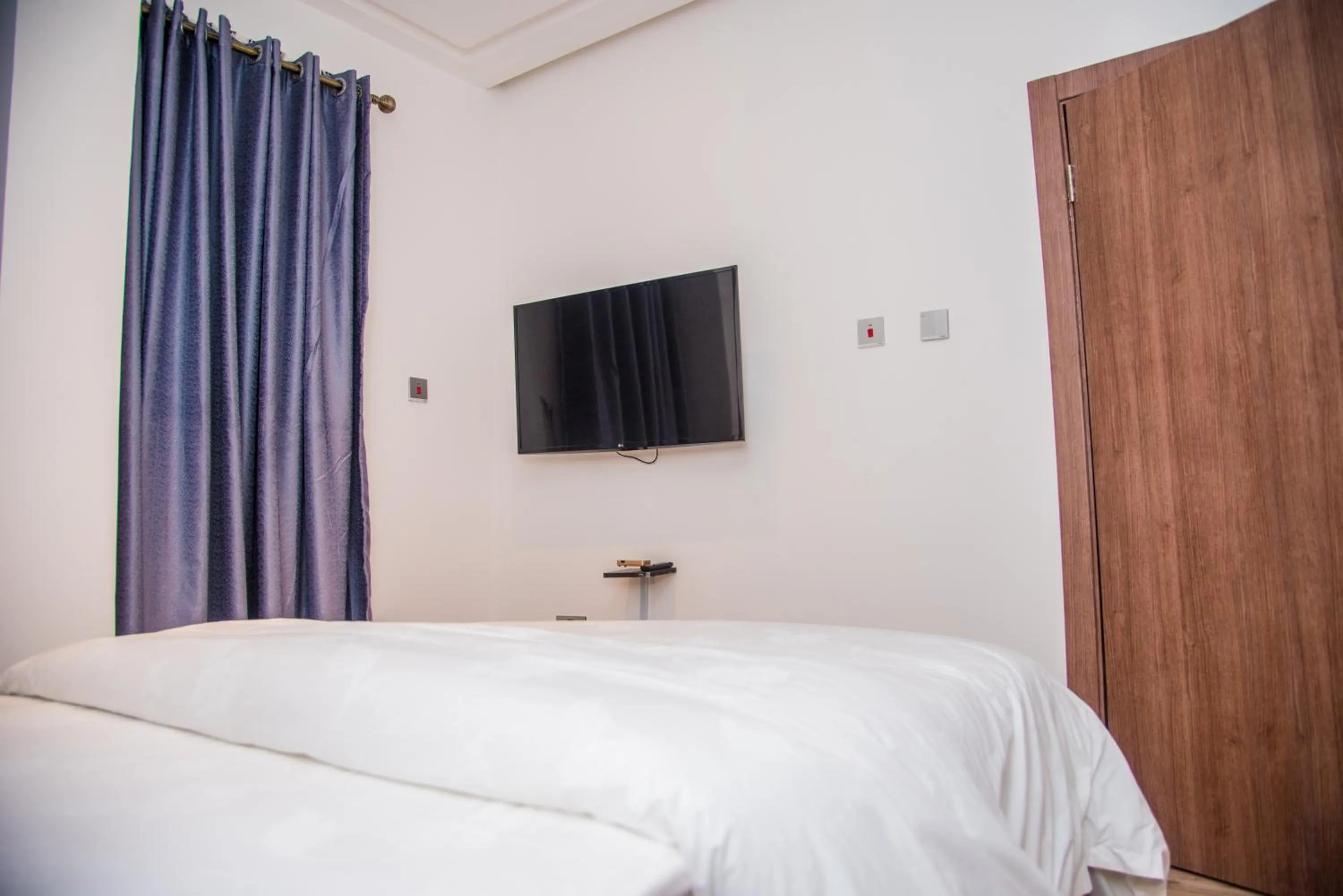 Bedroom, Bed in James Court Hotel & Luxury Apartments
