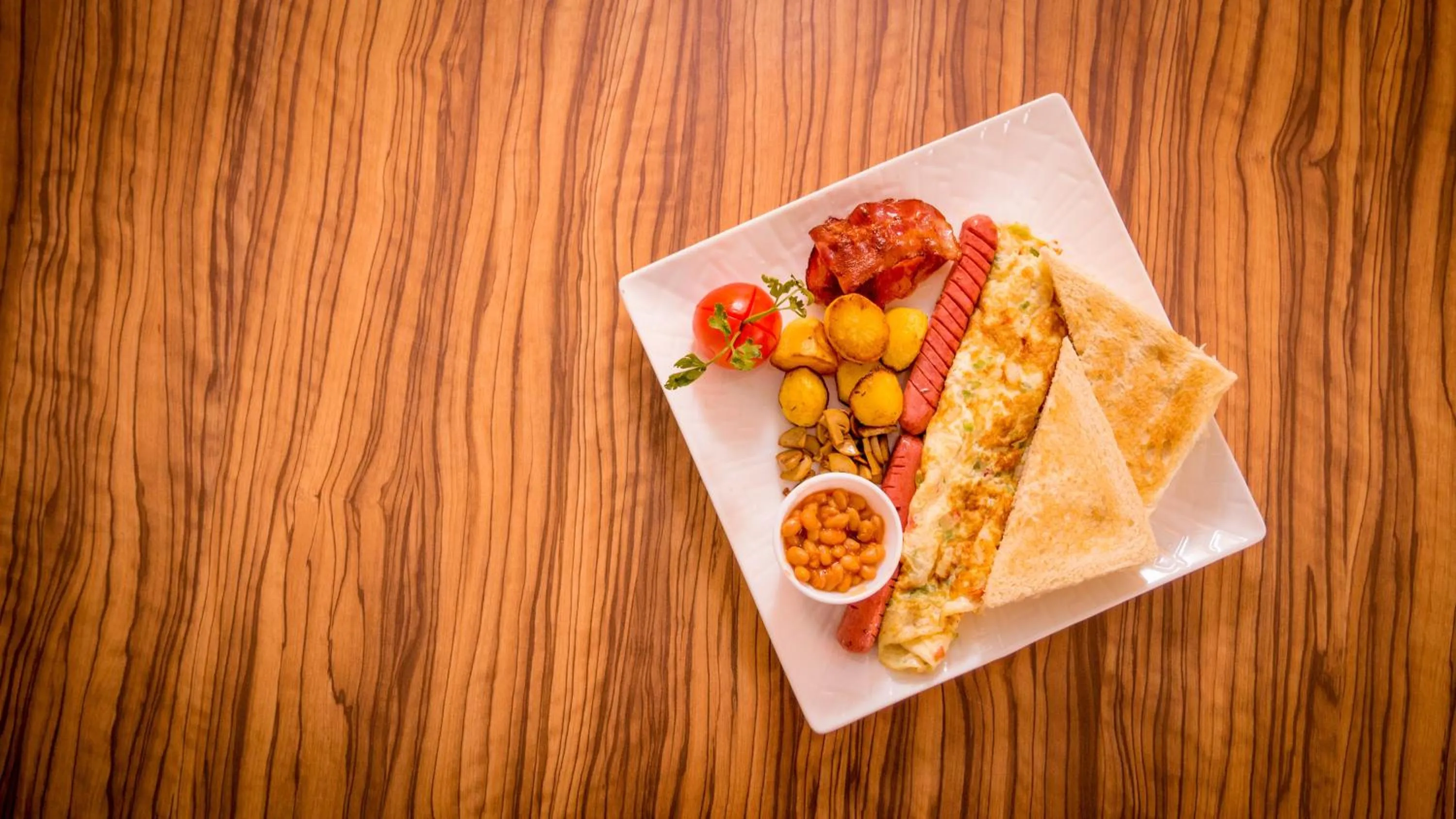 Restaurant/places to eat in James Court Hotel & Luxury Apartments