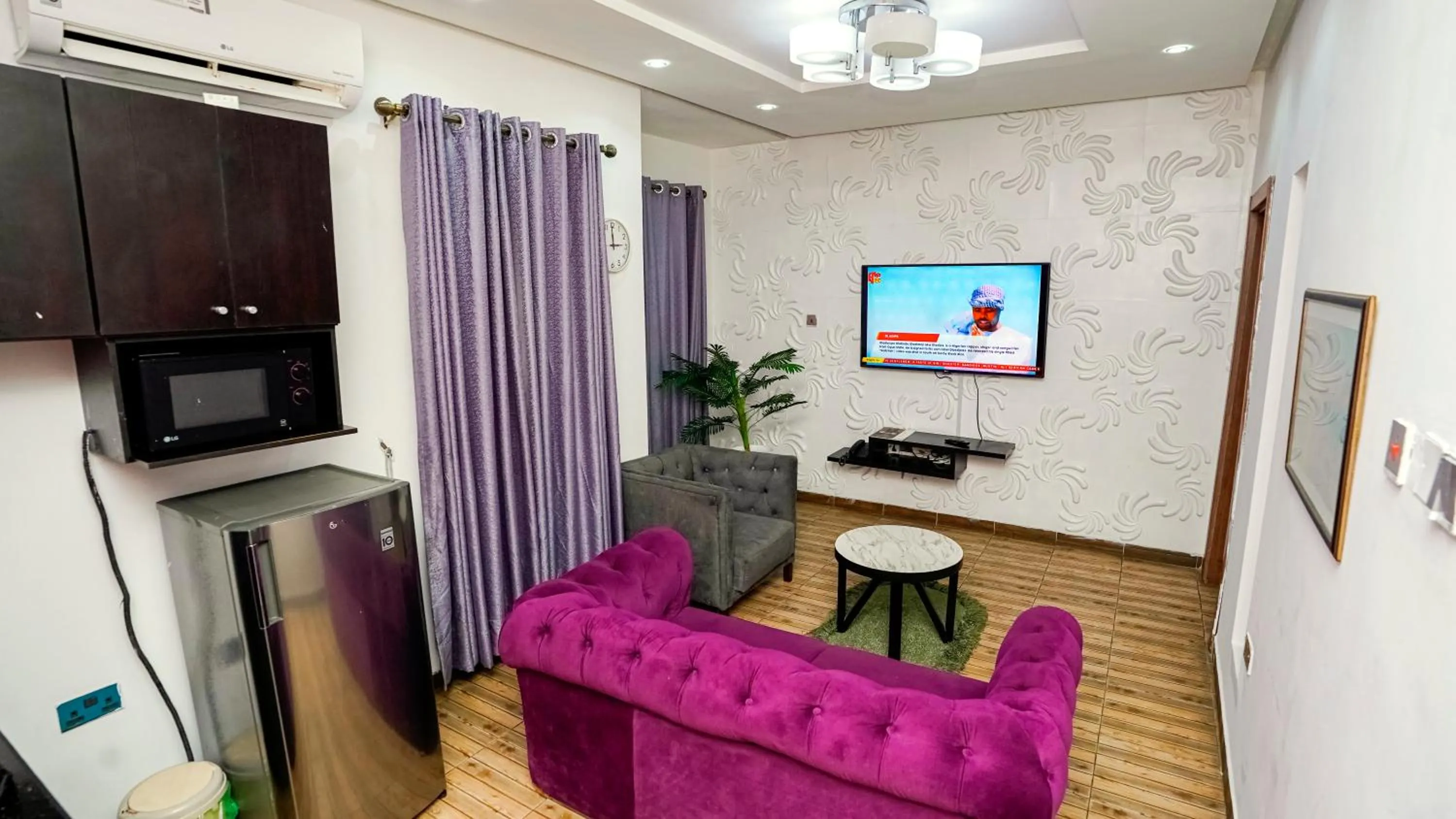 Living room in James Court Hotel & Luxury Apartments