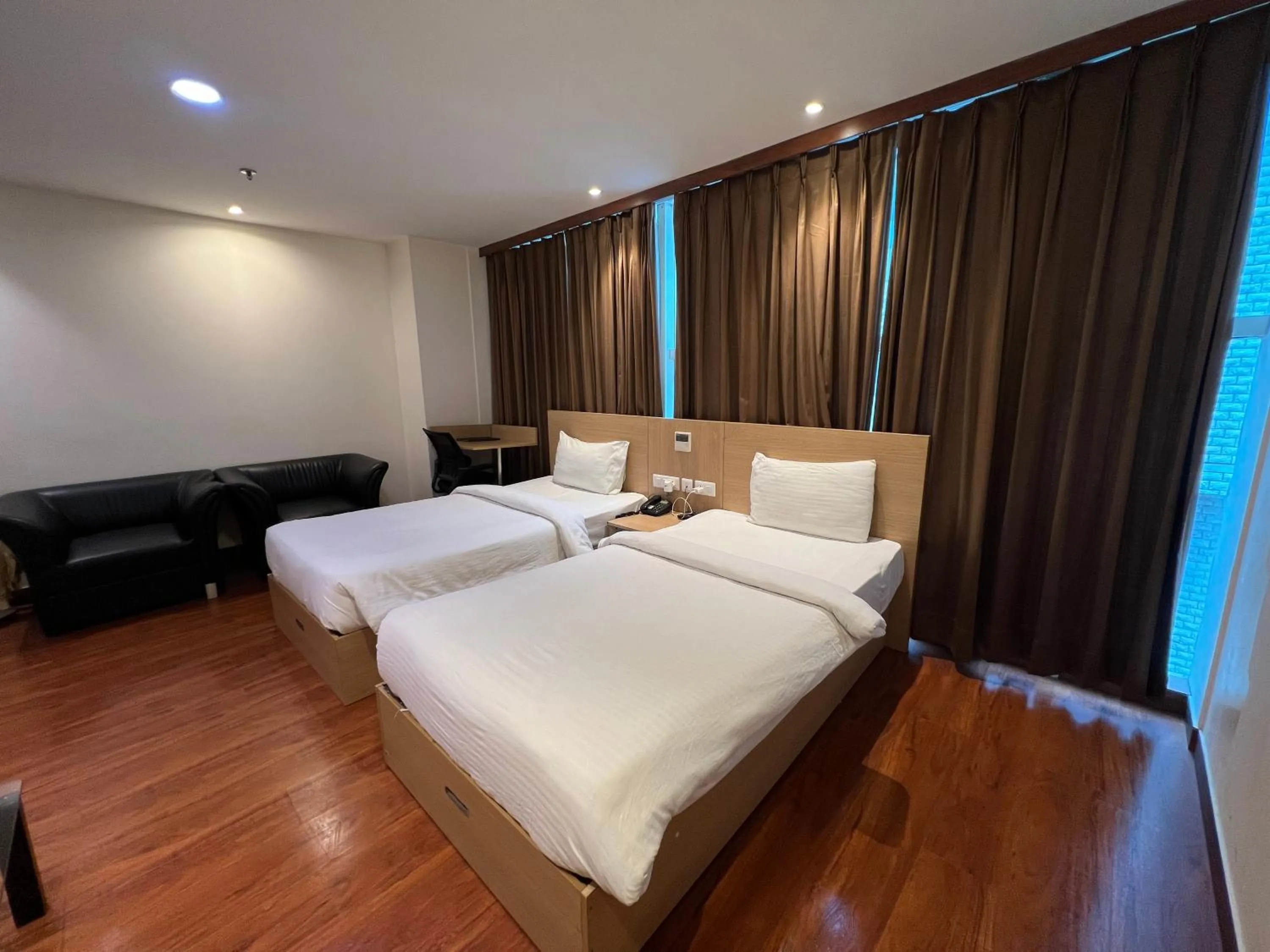 Bedroom, Bed in Hyphen Business Hotel