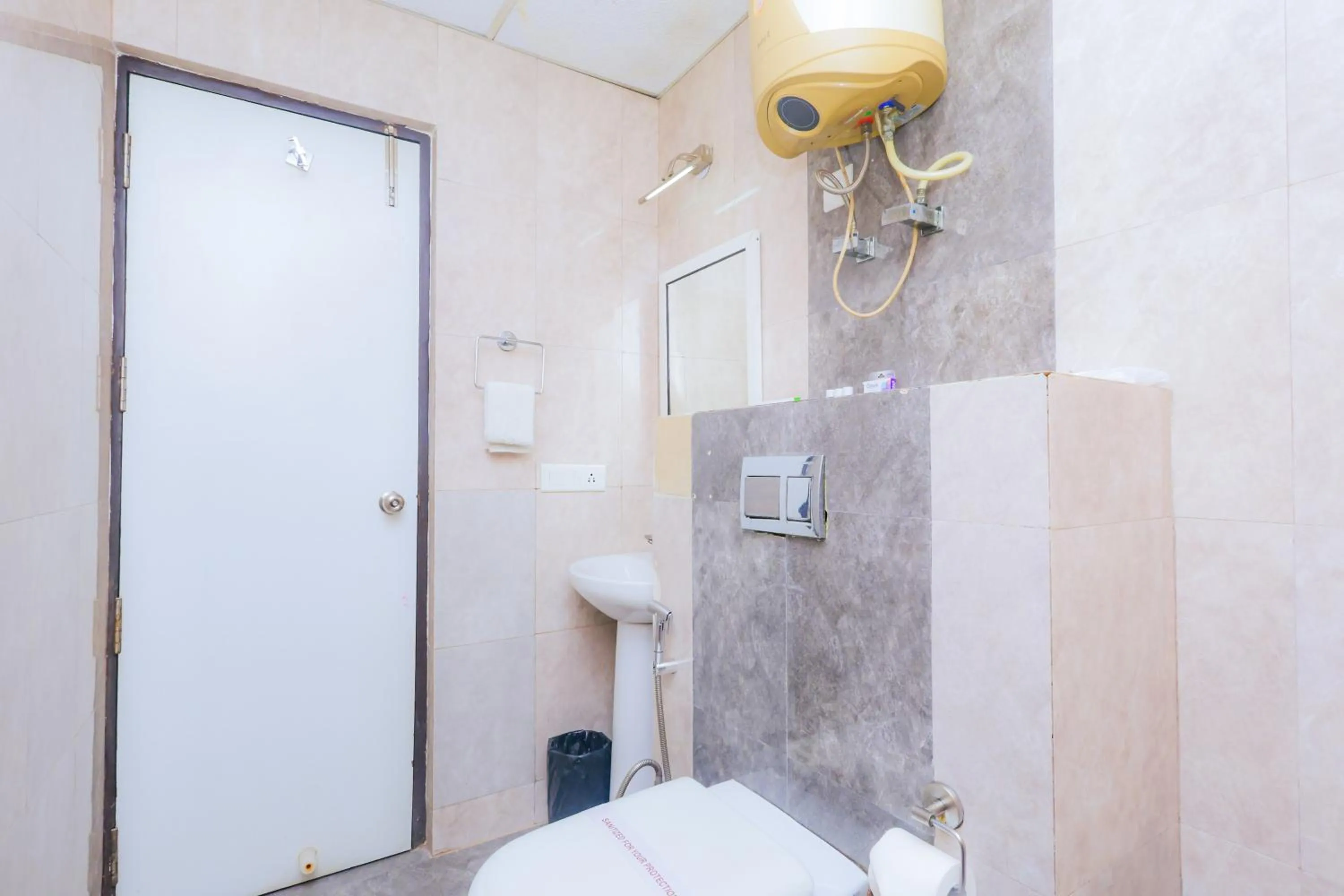 Bathroom in Hyphen Business Hotel