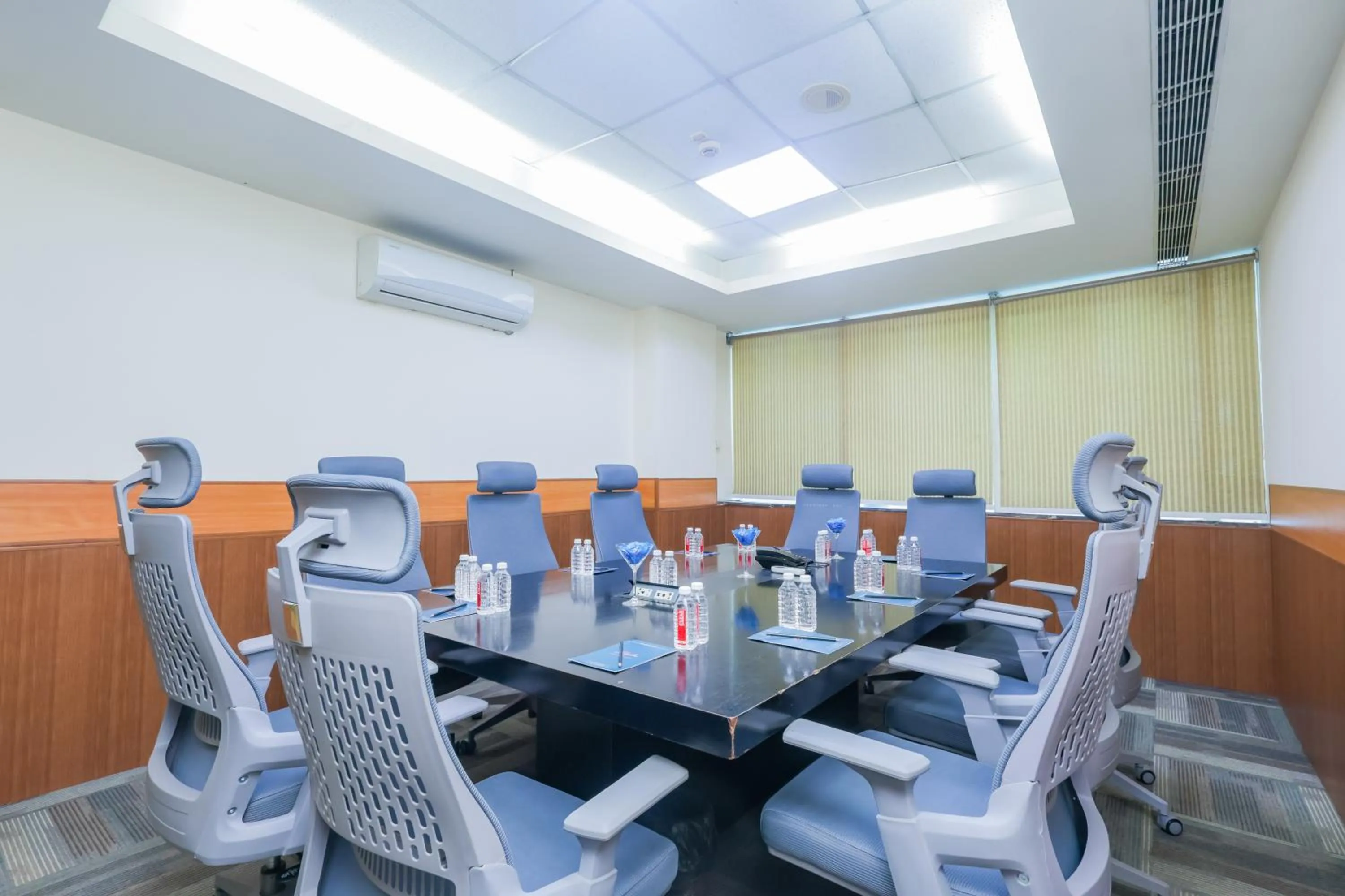 Meeting/conference room in Hyphen Business Hotel