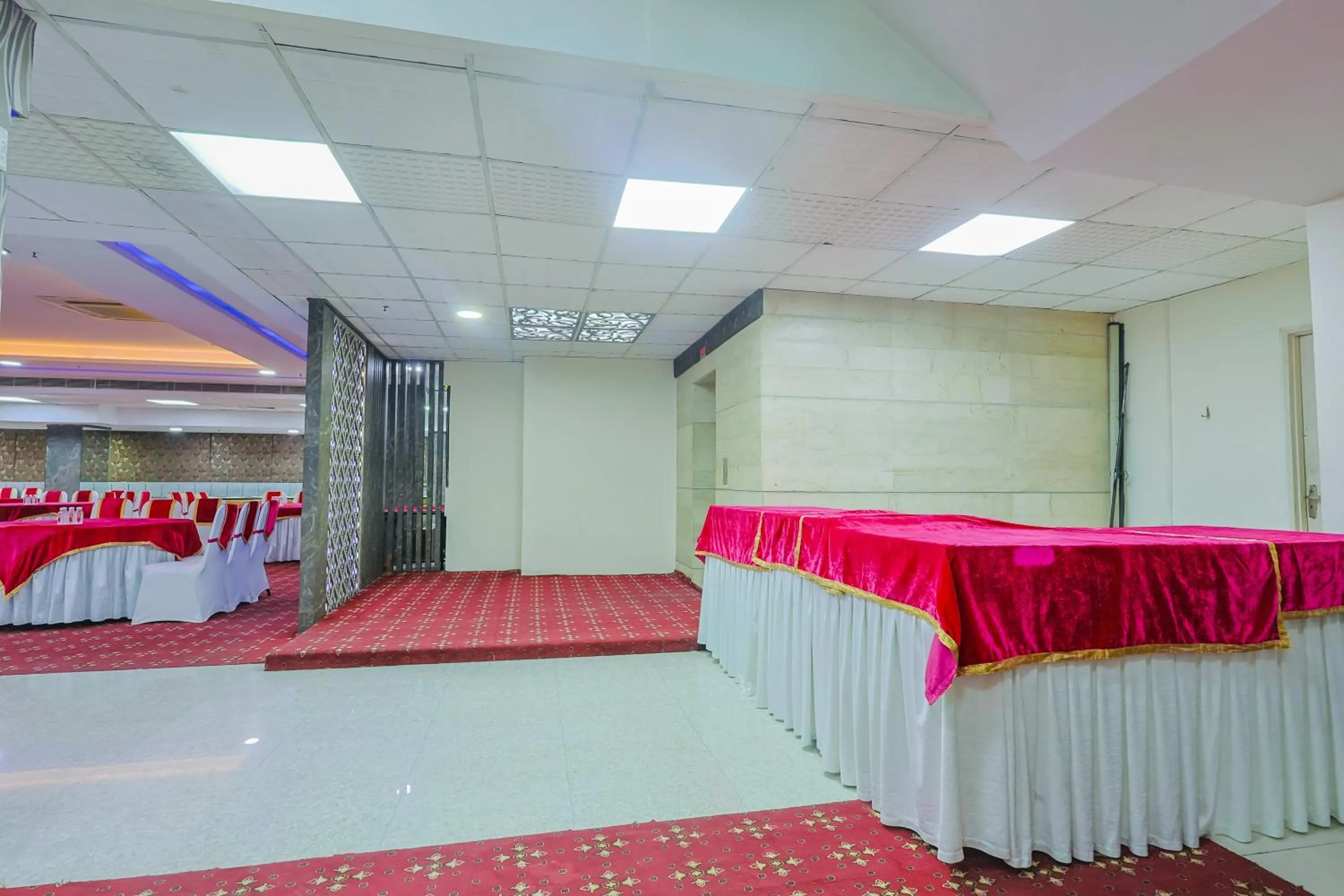Banquet/Function facilities in Hyphen Business Hotel