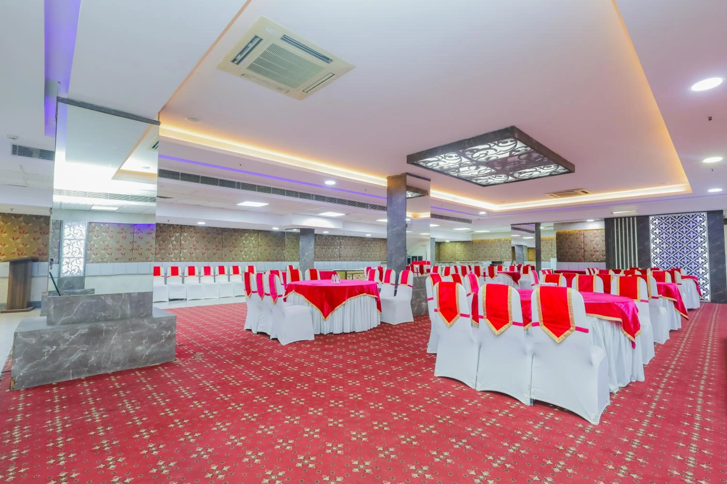 Banquet/Function facilities in Hyphen Business Hotel