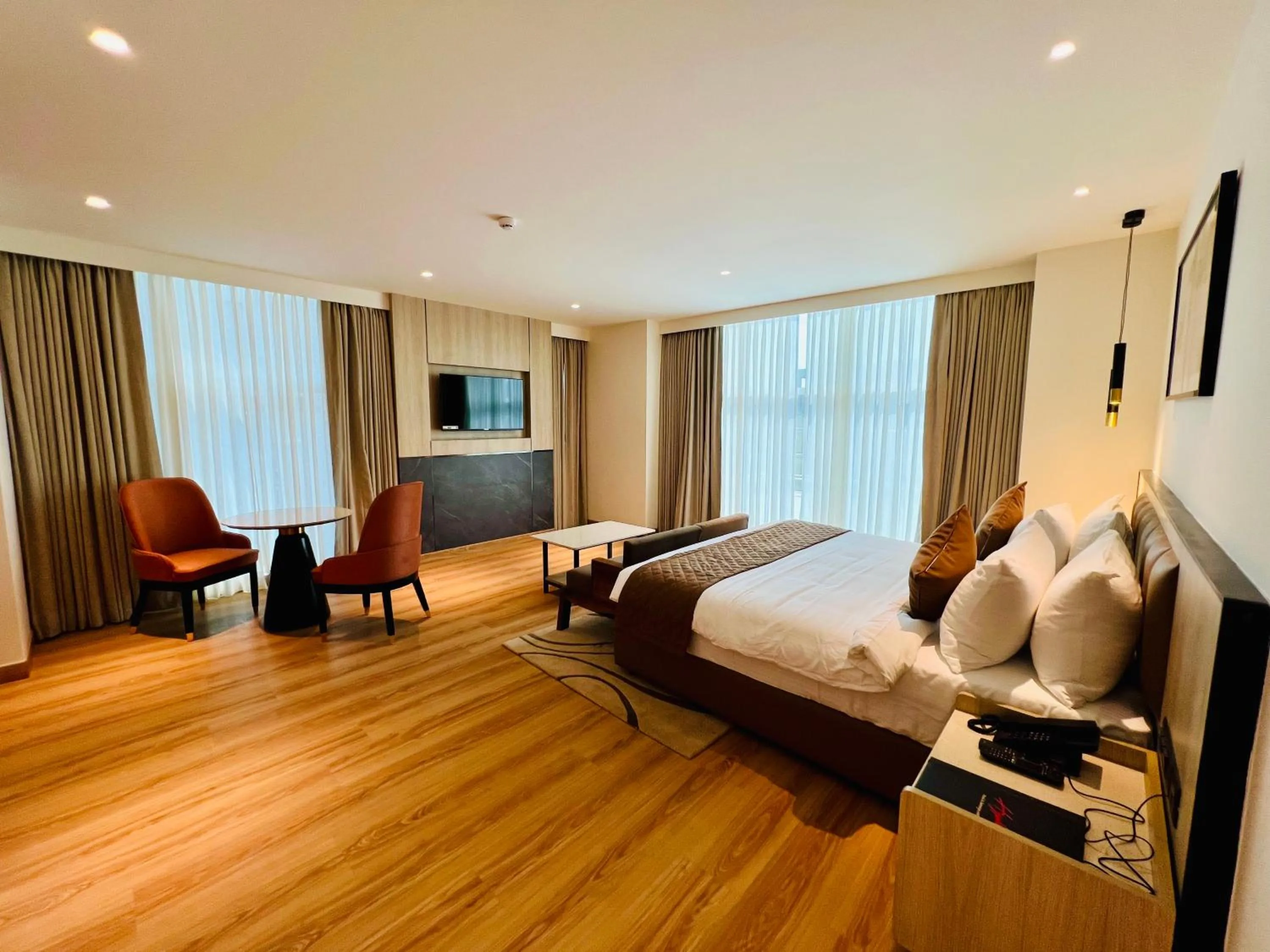 Bedroom, Bed in Hyphen Business Hotel