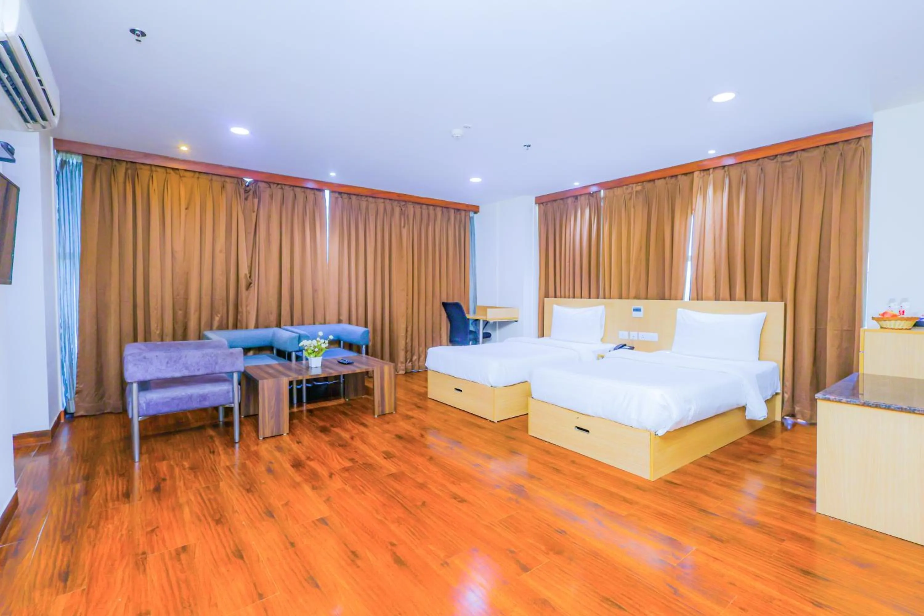 Bedroom, Bed in Hyphen Business Hotel