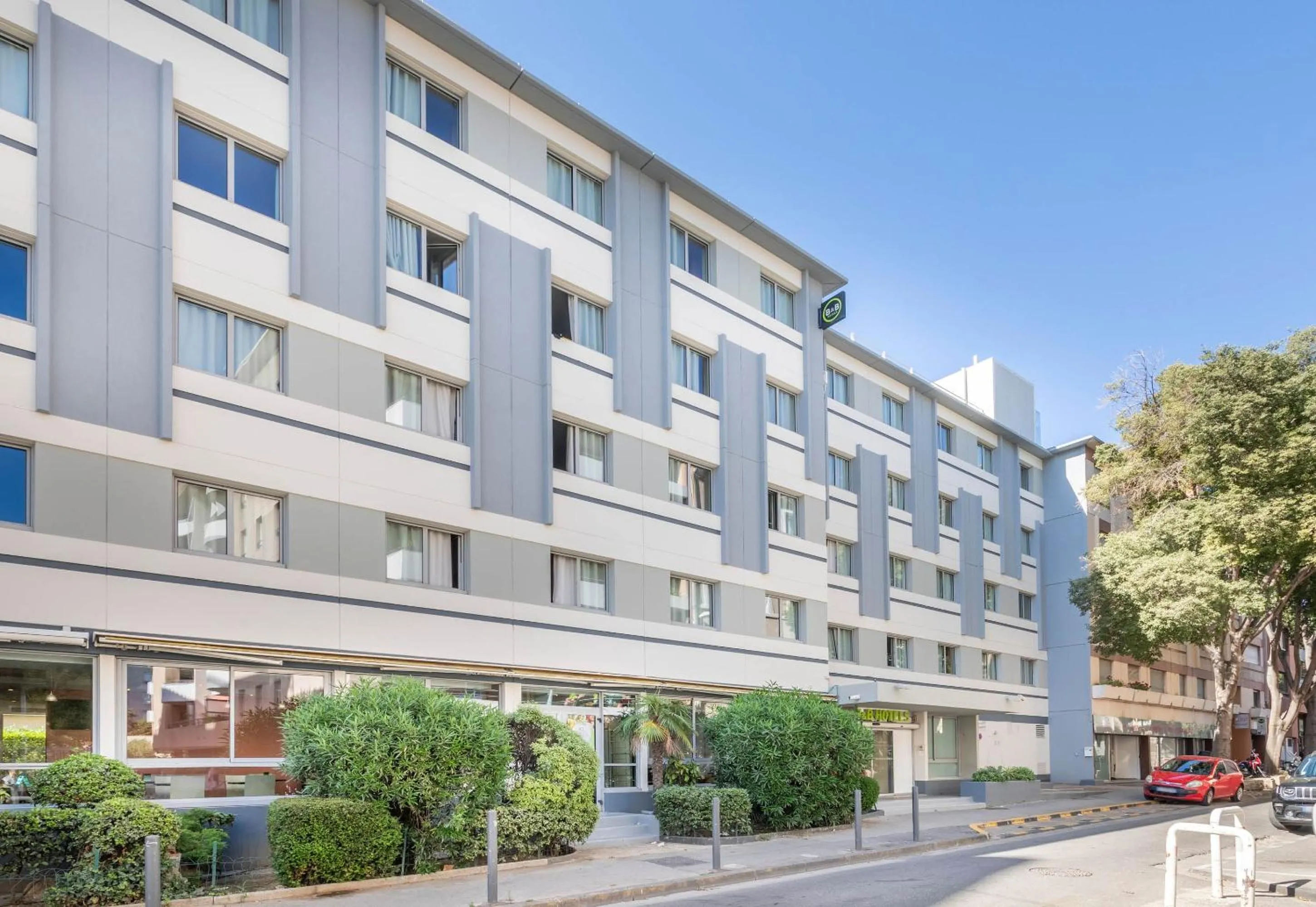 Property building in B&B HOTEL Marseille Prado Parc des Expositions