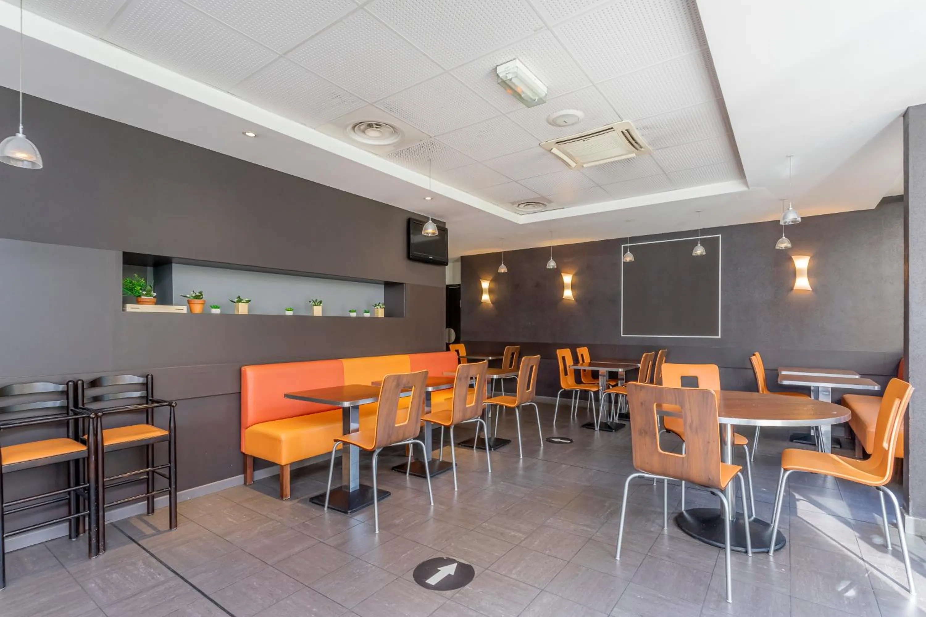 Breakfast in B&B HOTEL Marseille Prado Parc des Expositions