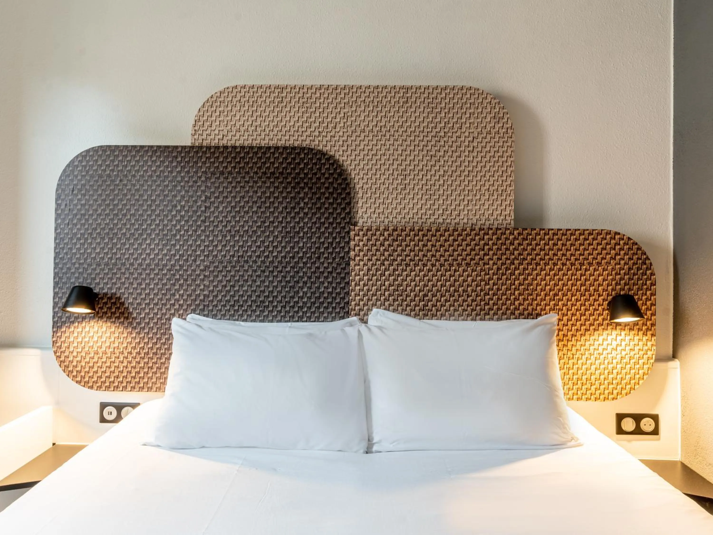 Bedroom, Bed in B&B HOTEL Marseille Prado Parc des Expositions