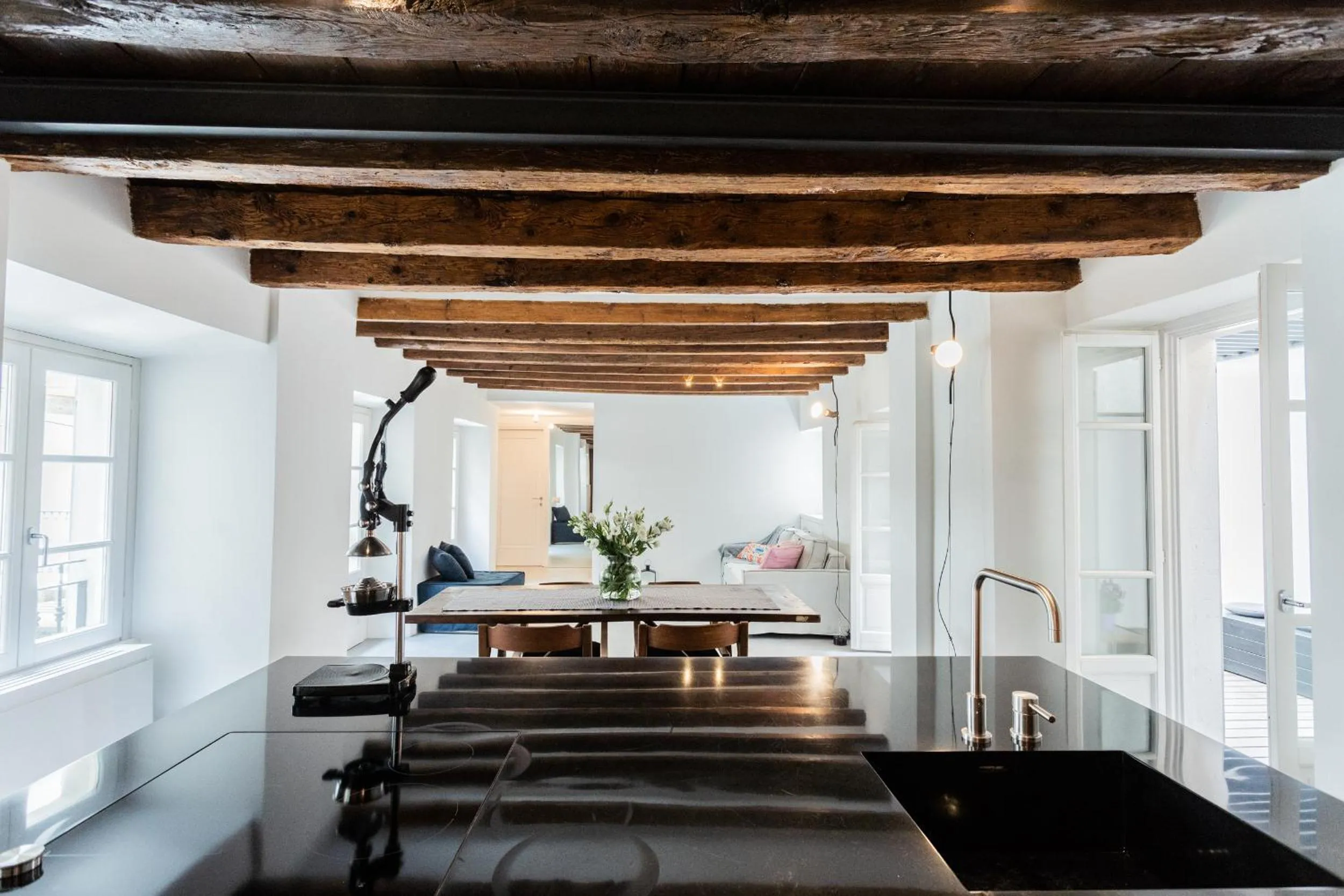 Shades of Como with Private Terrace by Rent All Como