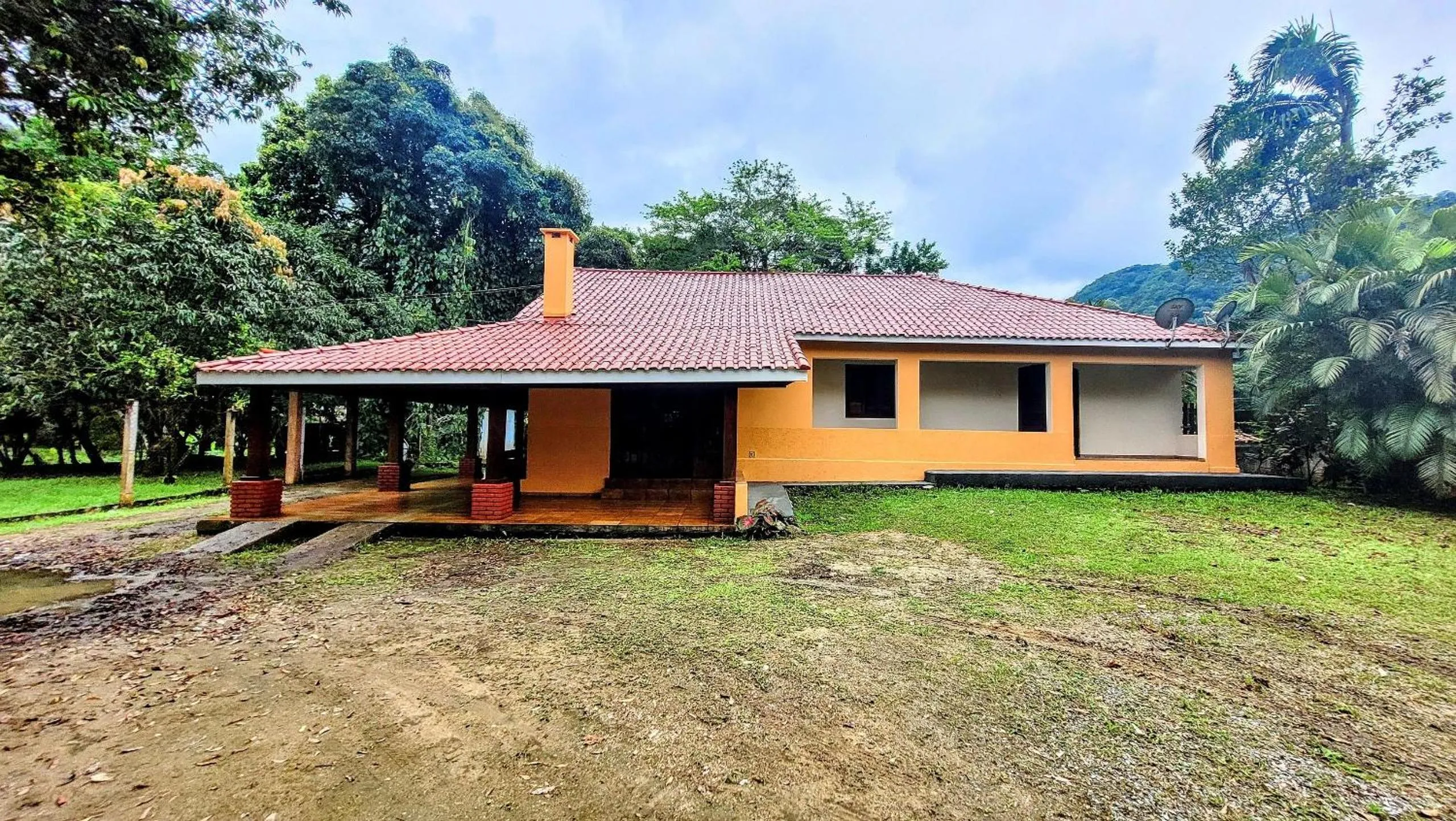 Facade/entrance in Eco Chalés Luar das Marés