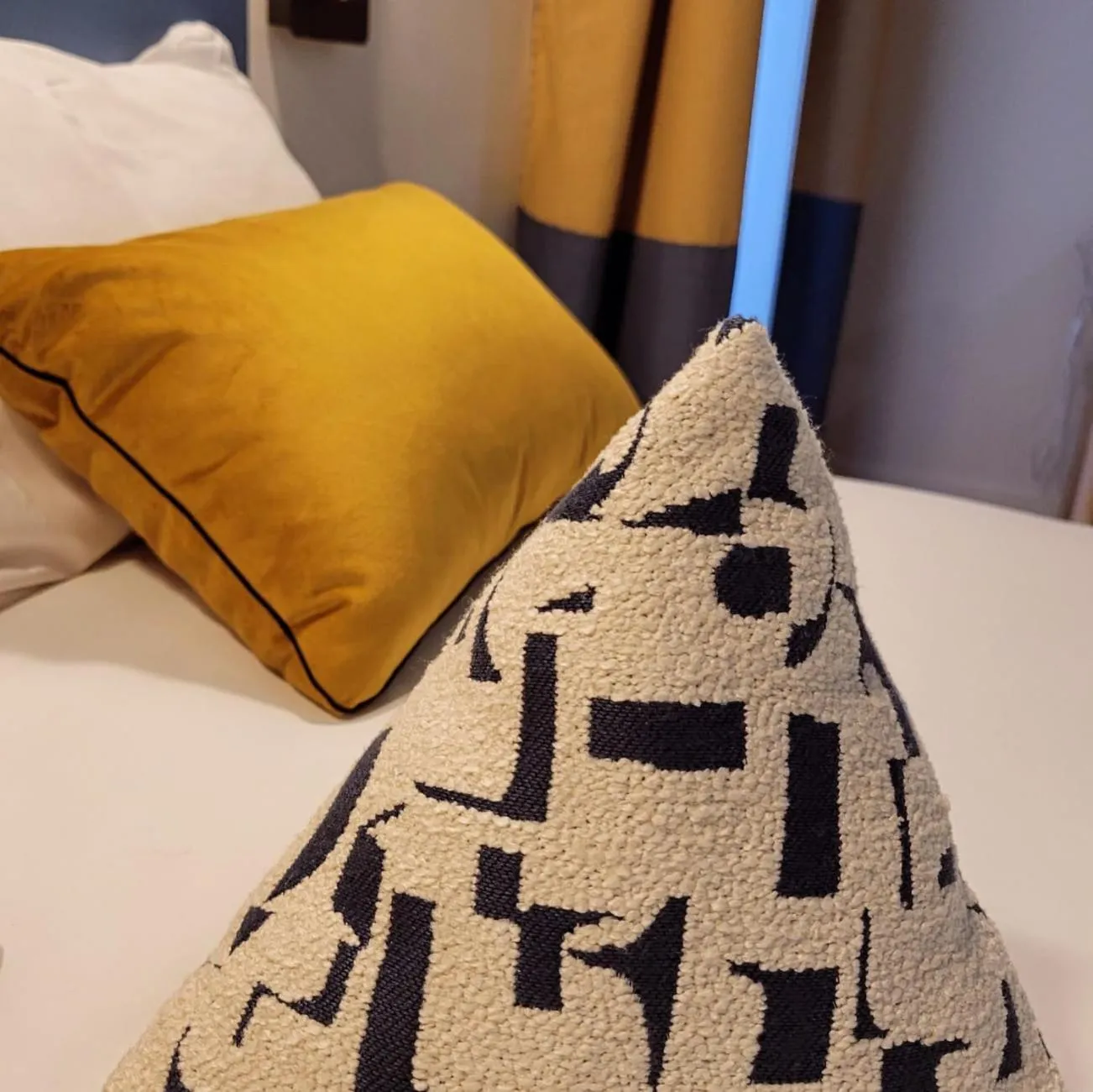 Bed in Hotelo Lyon Ainay