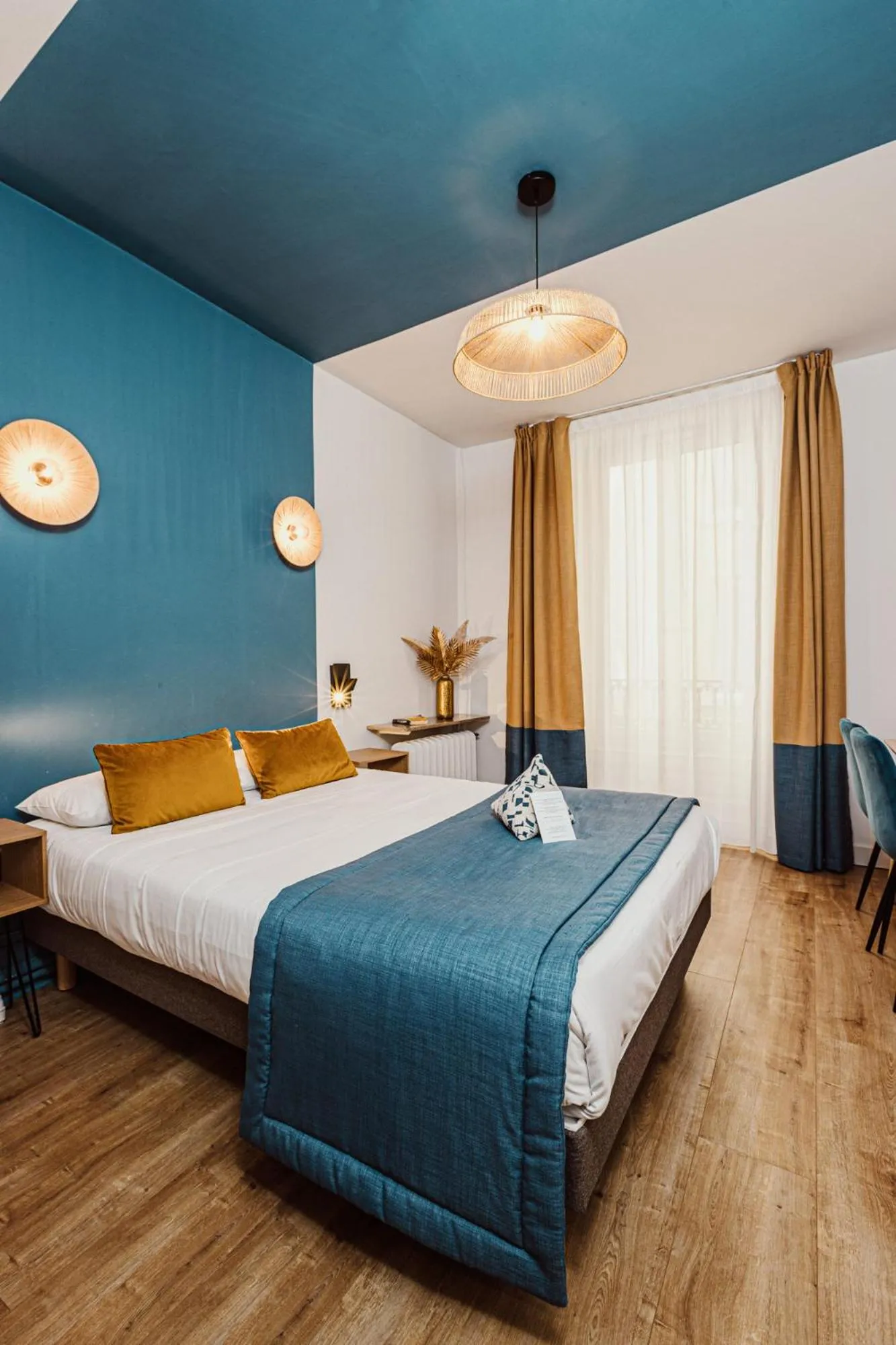 Photo of the whole room, Bed in Hotelo Lyon Ainay