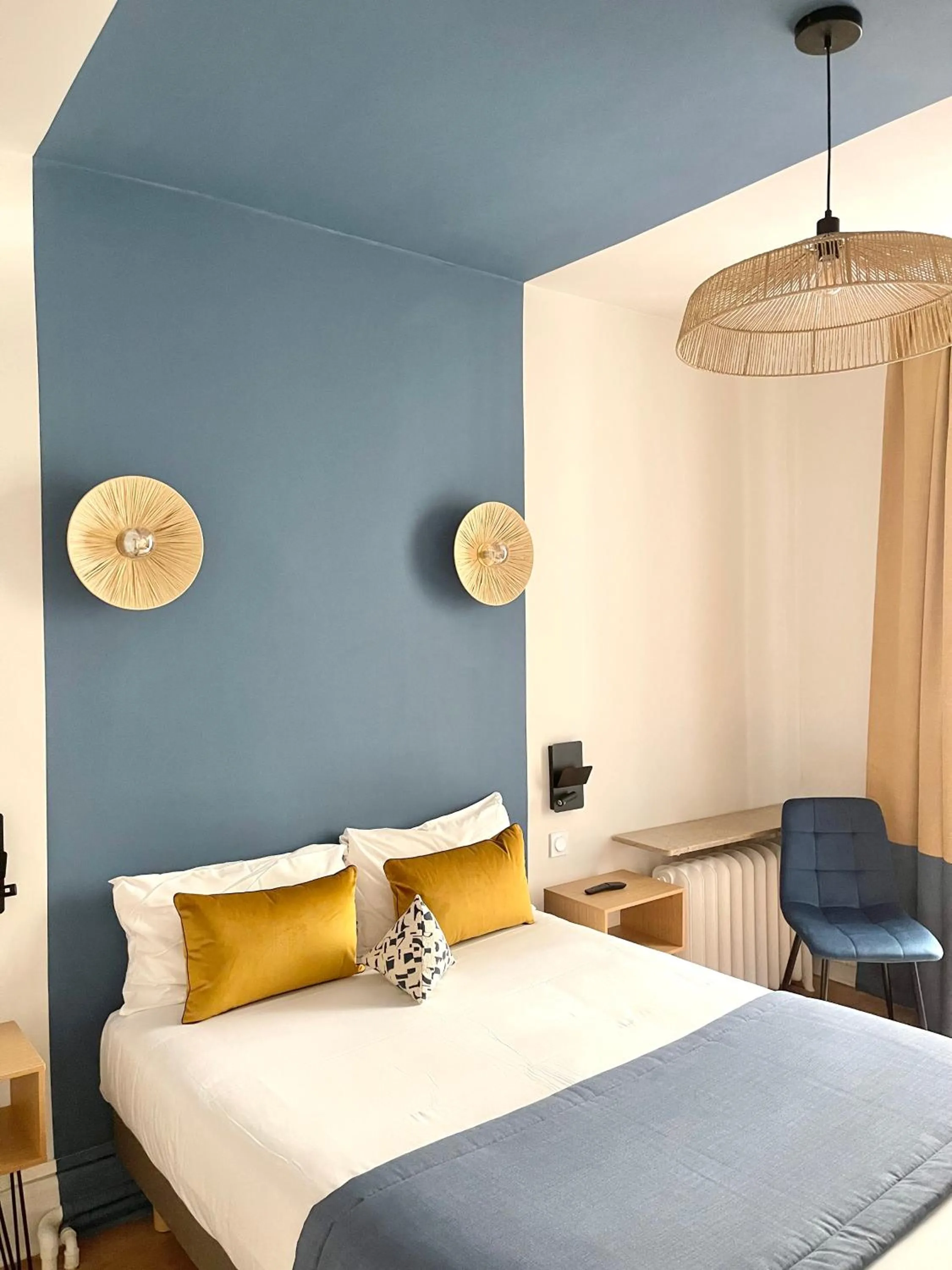 Bed in Hotelo Lyon Ainay