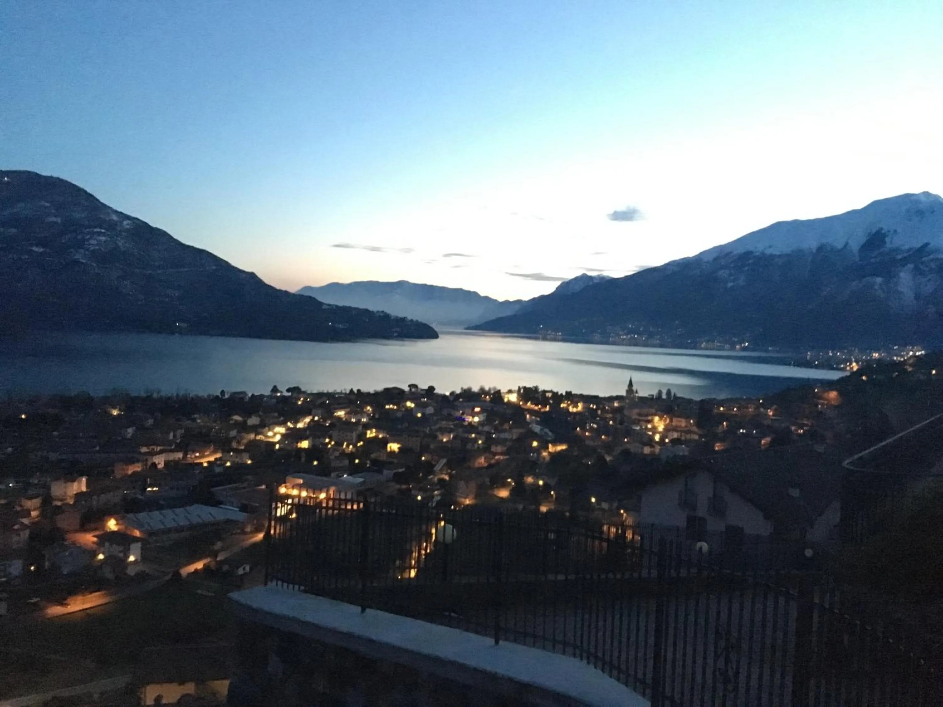 Lake view in Residence Le Azalee & SPA